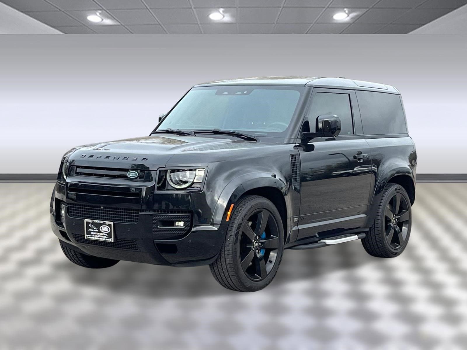 2022 Land Rover Defender V8's photo
