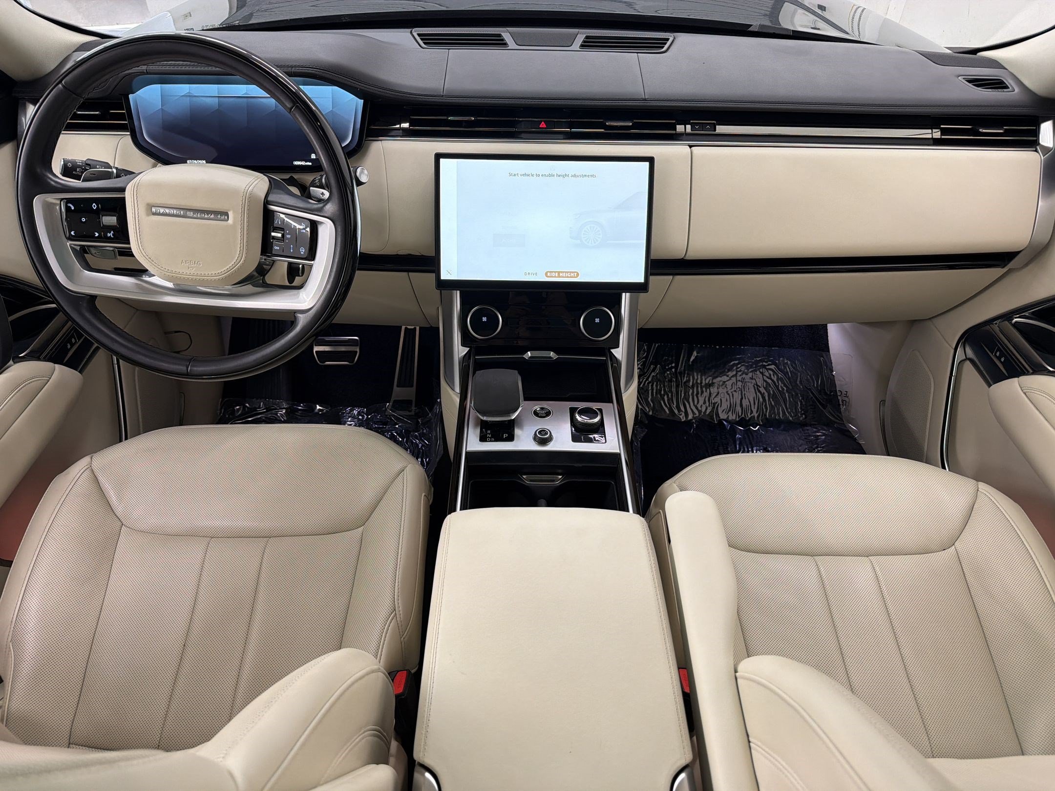 2023 Land Rover Range Rover SE - Photo 16