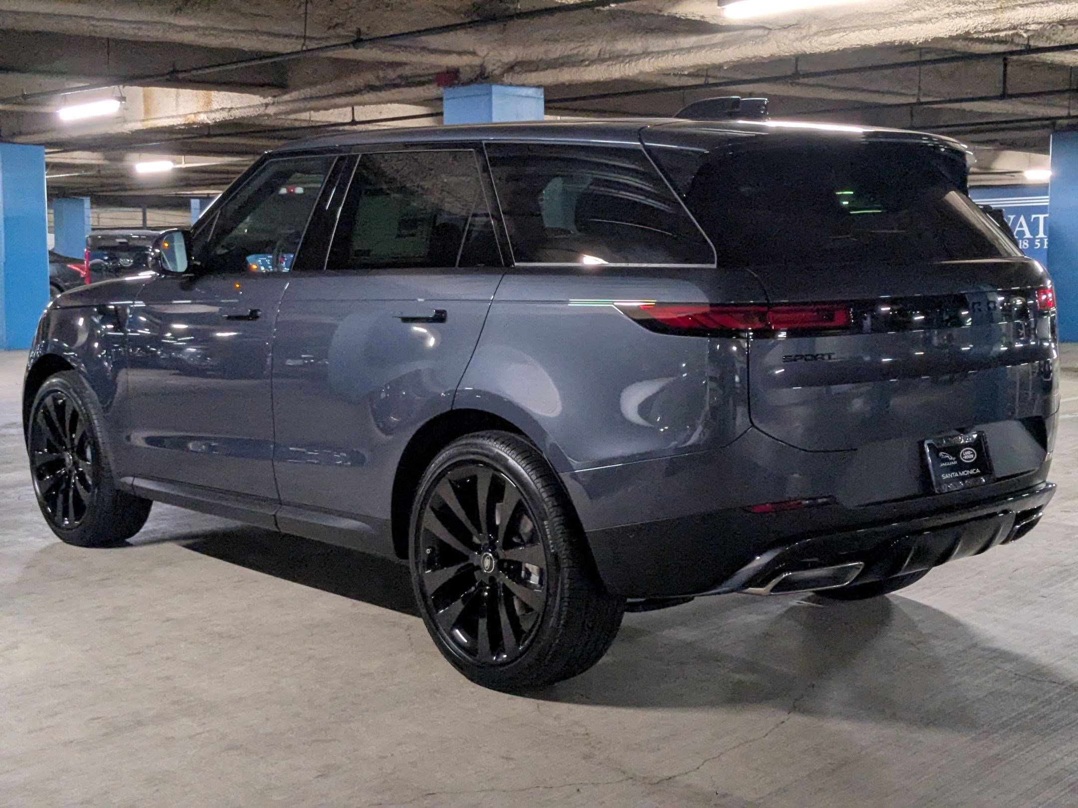 2025 Land Rover Range Rover Sport P360 SE photo 2