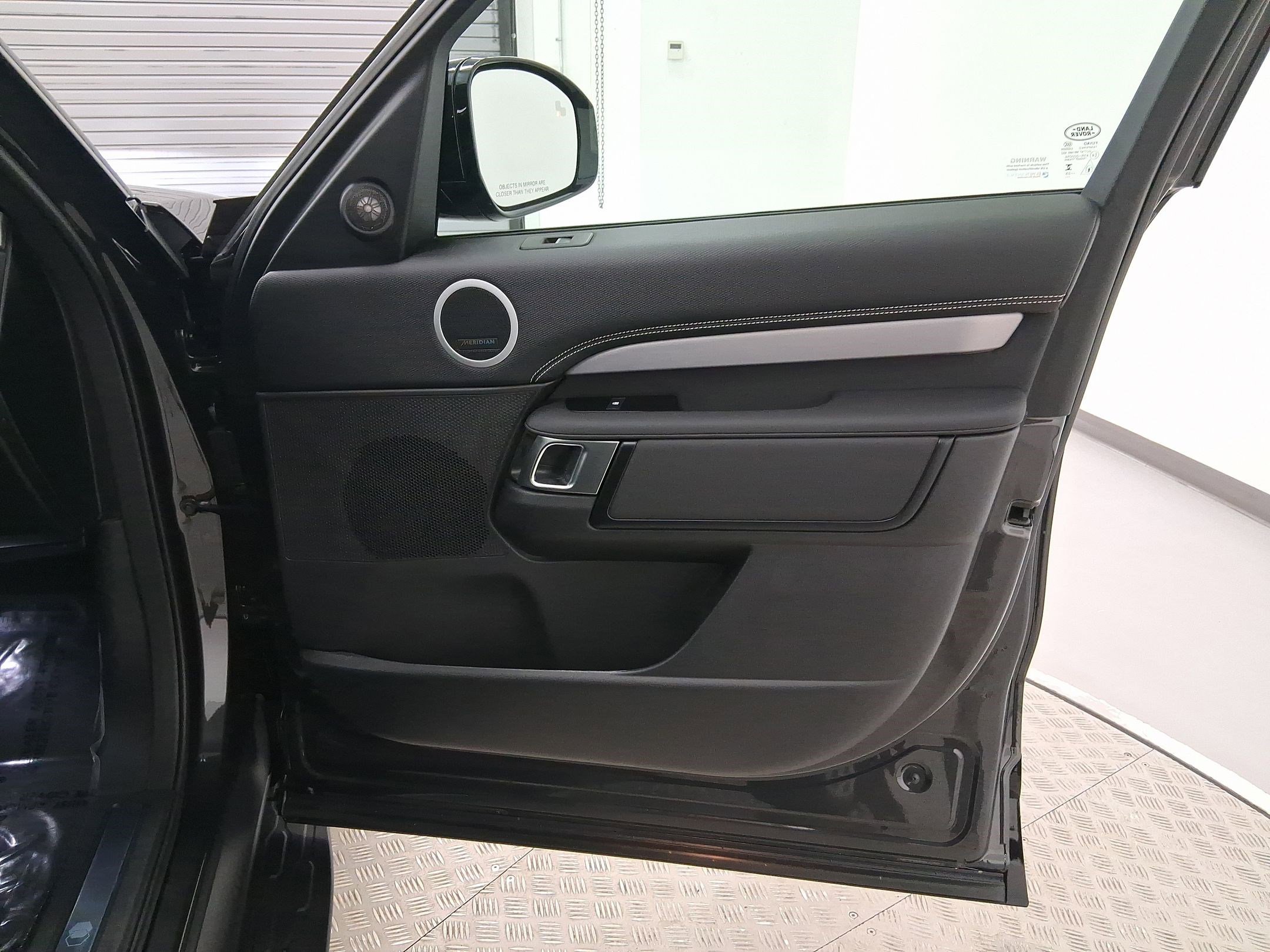 2026 Land Rover Discovery Gemini Edition - Photo 31
