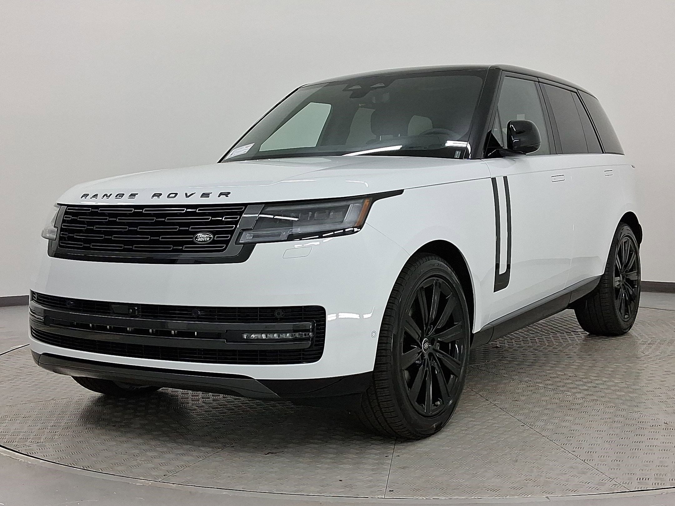 2025 Land Rover Range Rover SE's photo