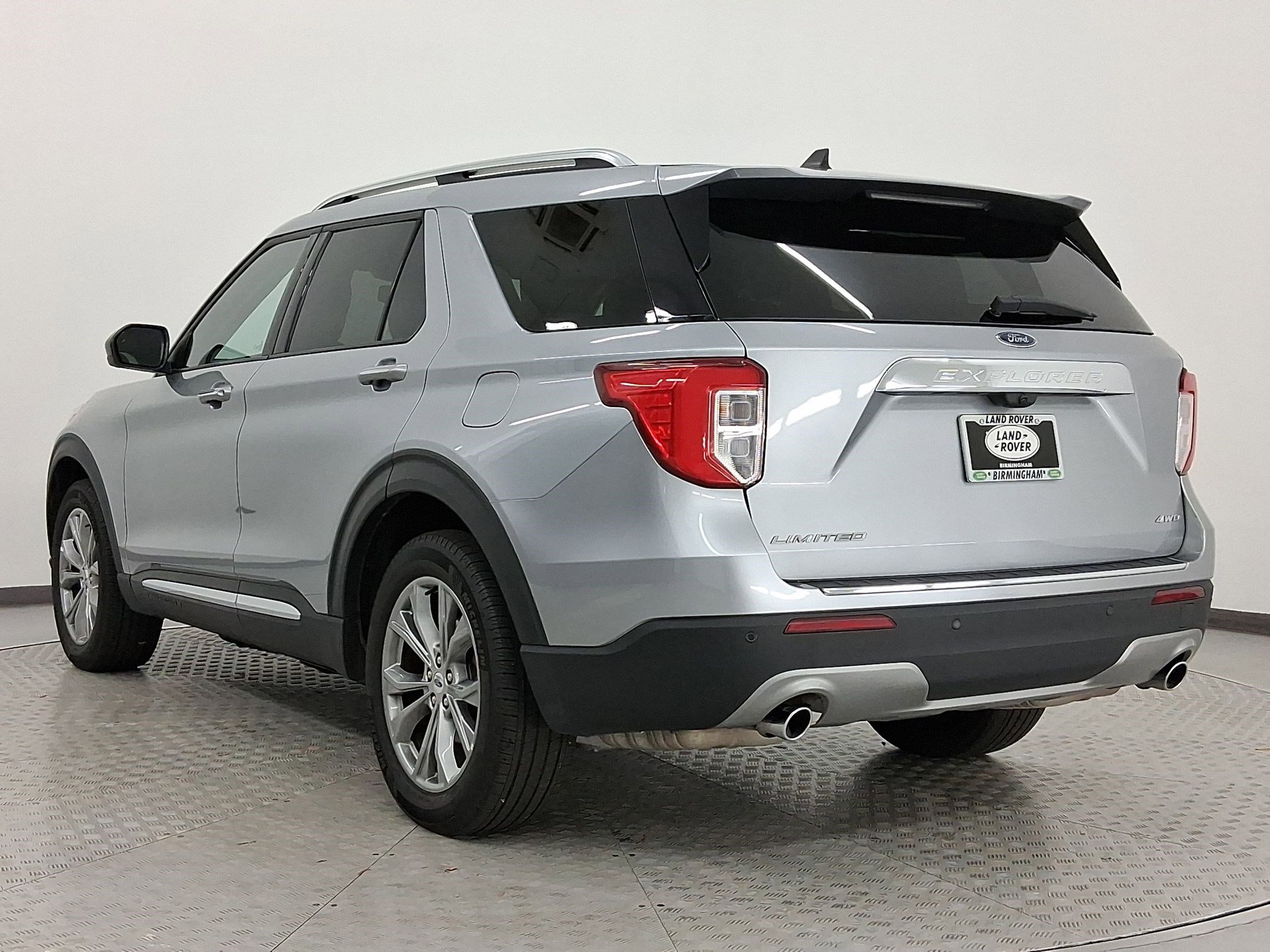 2023 Ford Explorer Limited photo 2