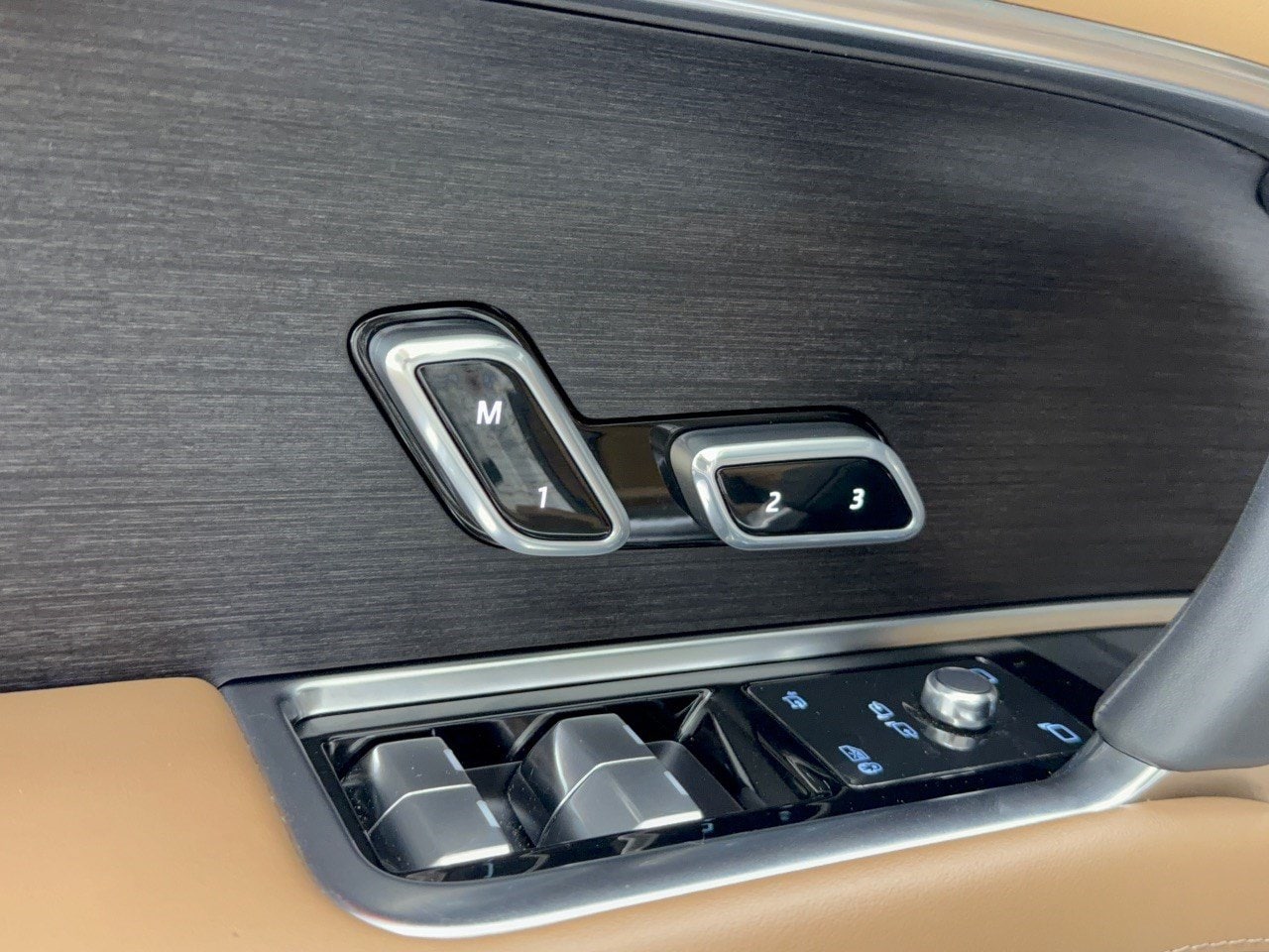 2023 Land Rover Range Rover SE - Photo 16