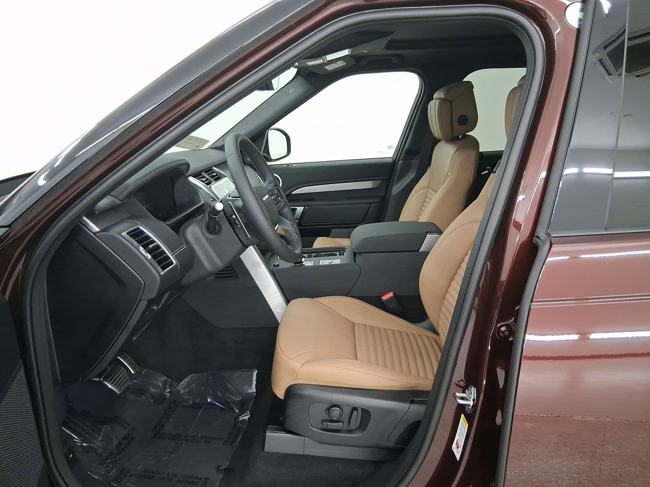 2026 Land Rover Discovery Gemini Edition - Photo 5