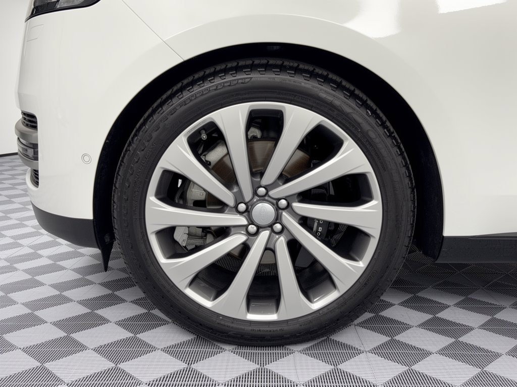 2023 Land Rover Range Rover SE - Photo 13