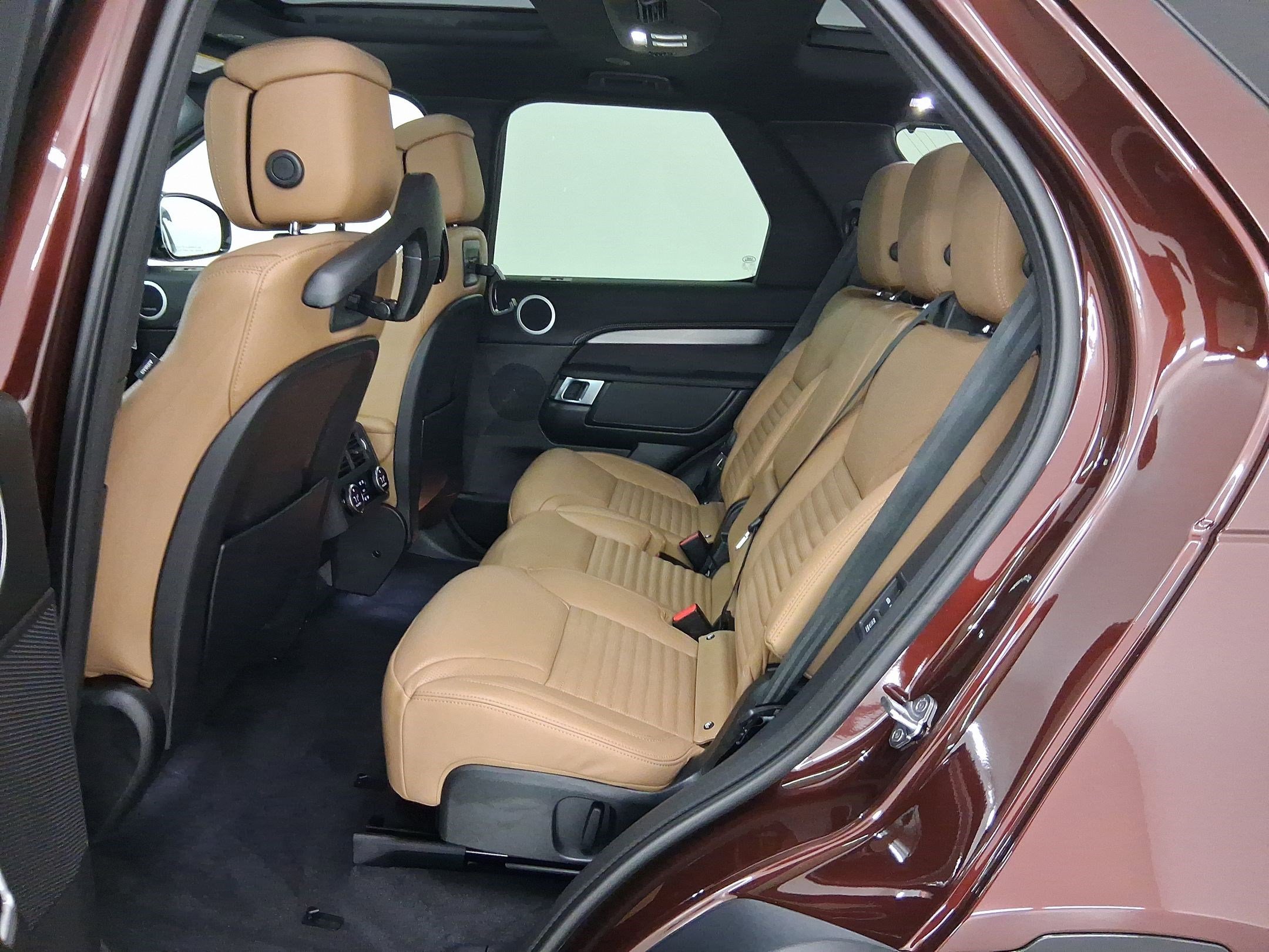 2026 Land Rover Discovery Gemini Edition - Photo 12