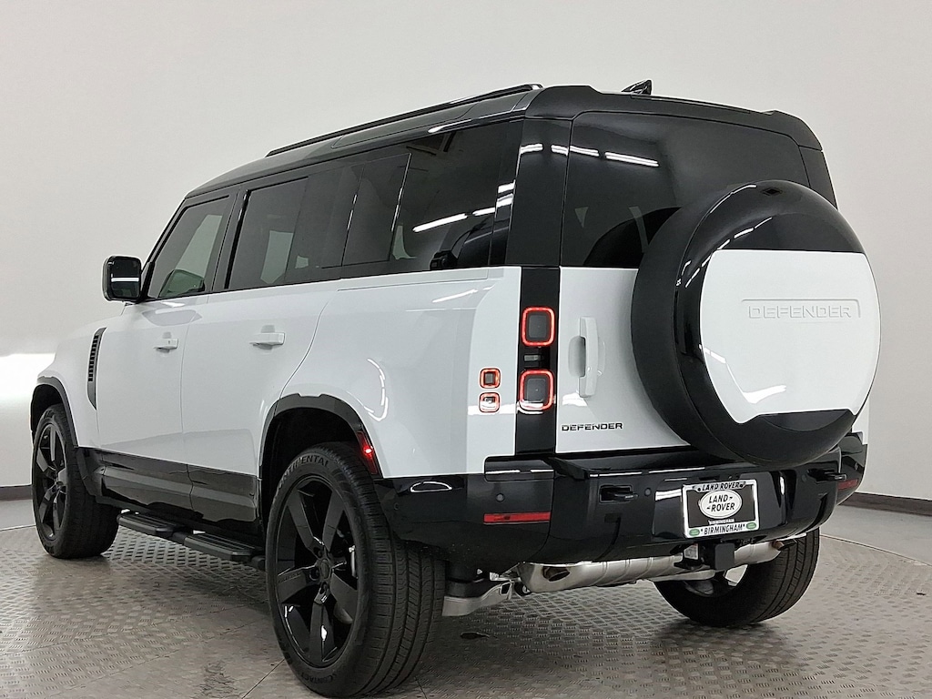 New 2026 Land Rover Defender 110 X-Dynamic SE SUV