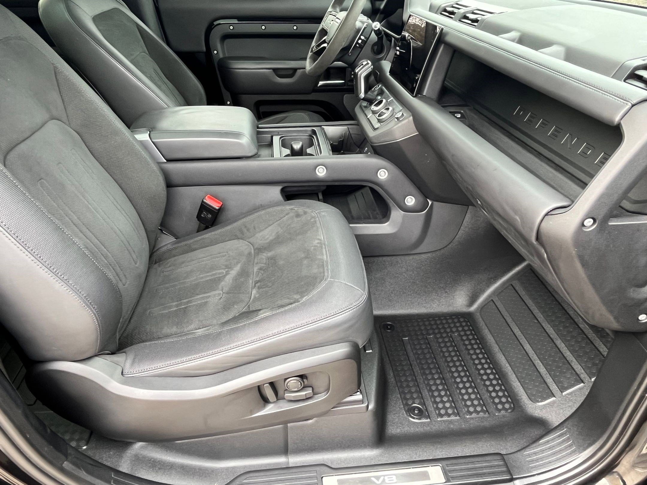 2022 Land Rover Defender V8 - Photo 23