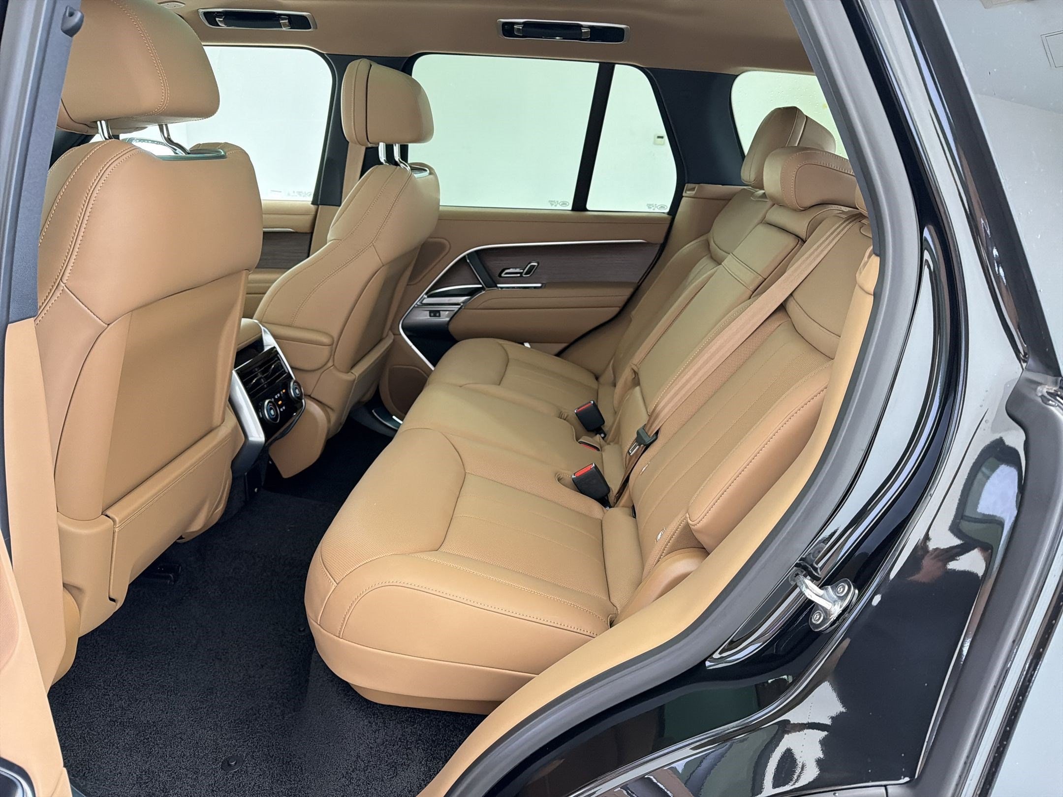 2026 Land Rover Range Rover SE - Photo 20
