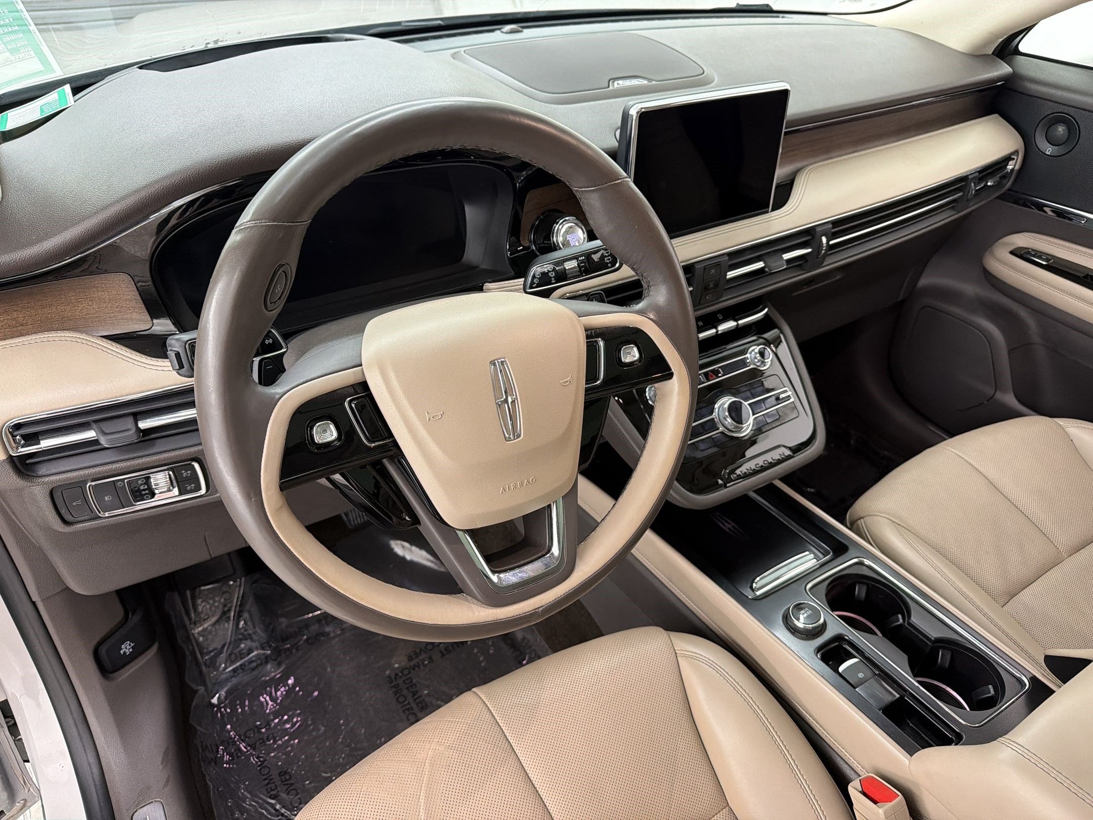 Corsair Reserve SUV