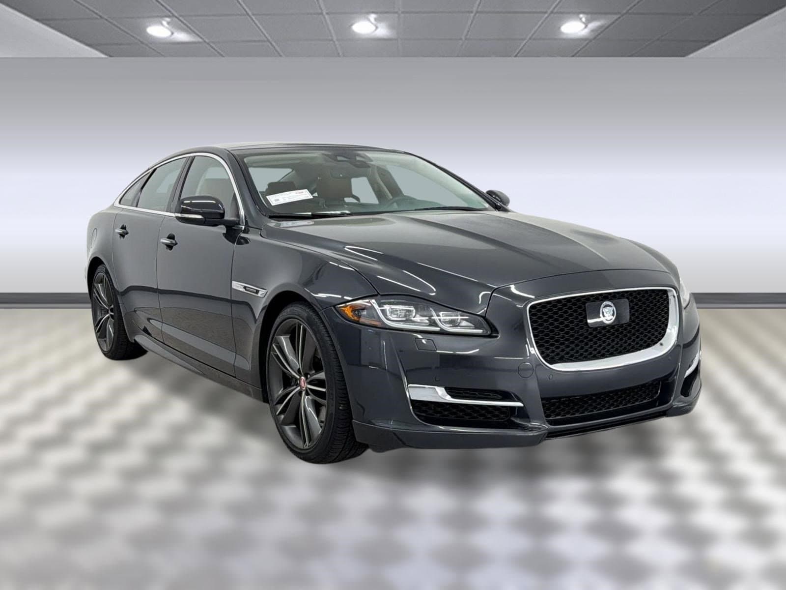 2019 Jaguar XJ XJ Supercharged photo 6