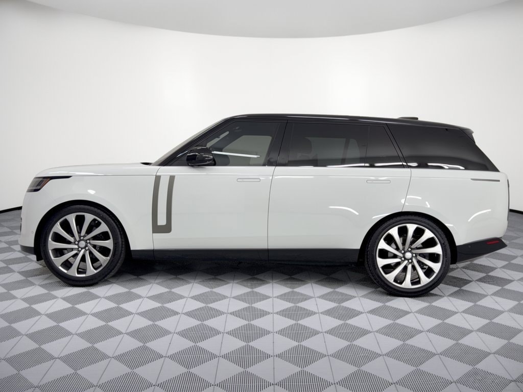 2023 Land Rover Range Rover SE - Photo 2
