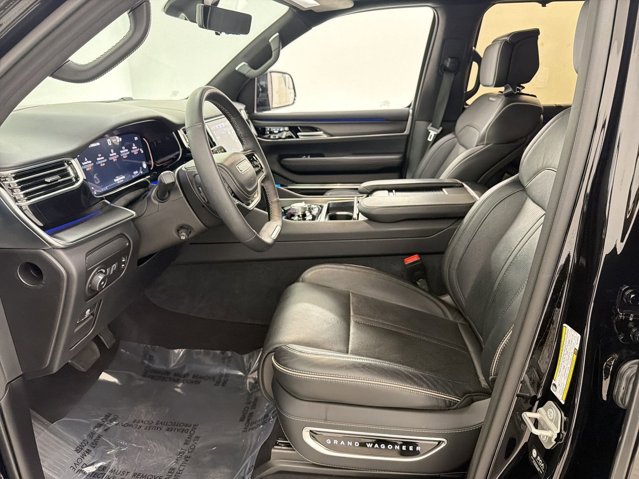 2024 Jeep Grand Wagoneer Series II photo 4