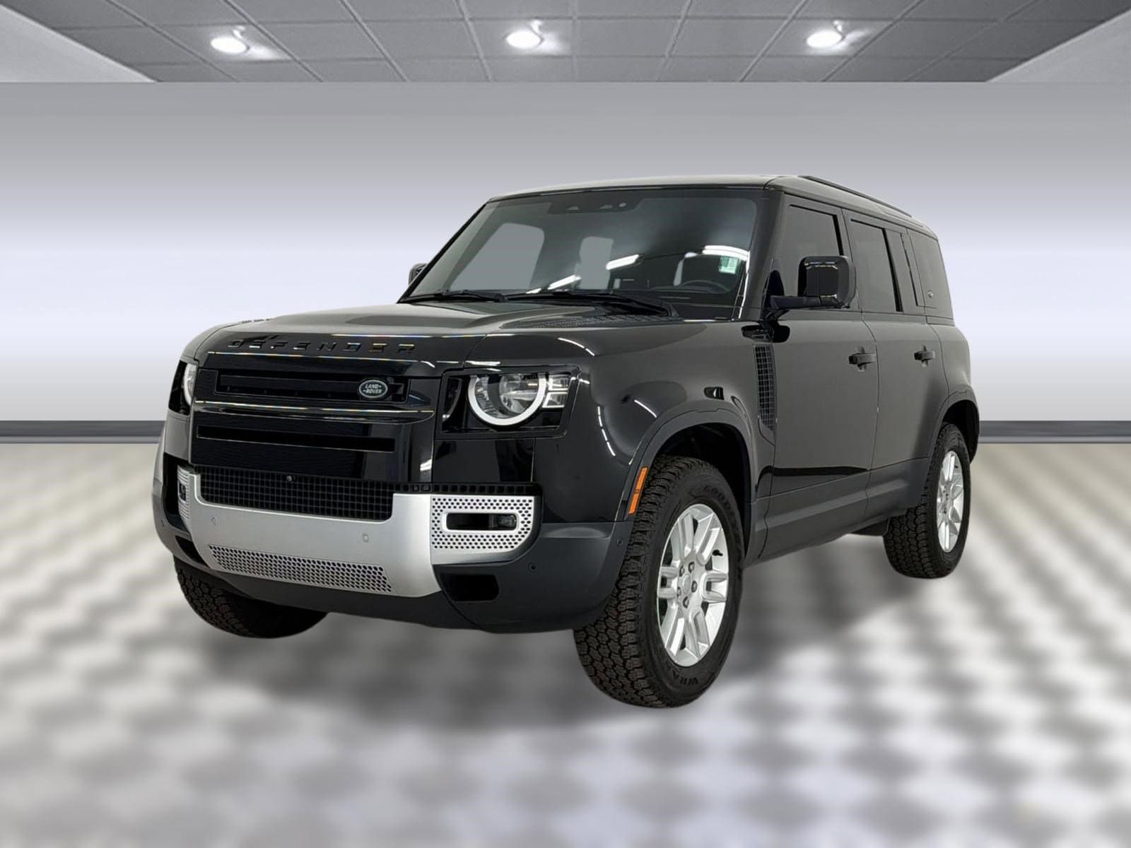2023 Land Rover Defender S's photo