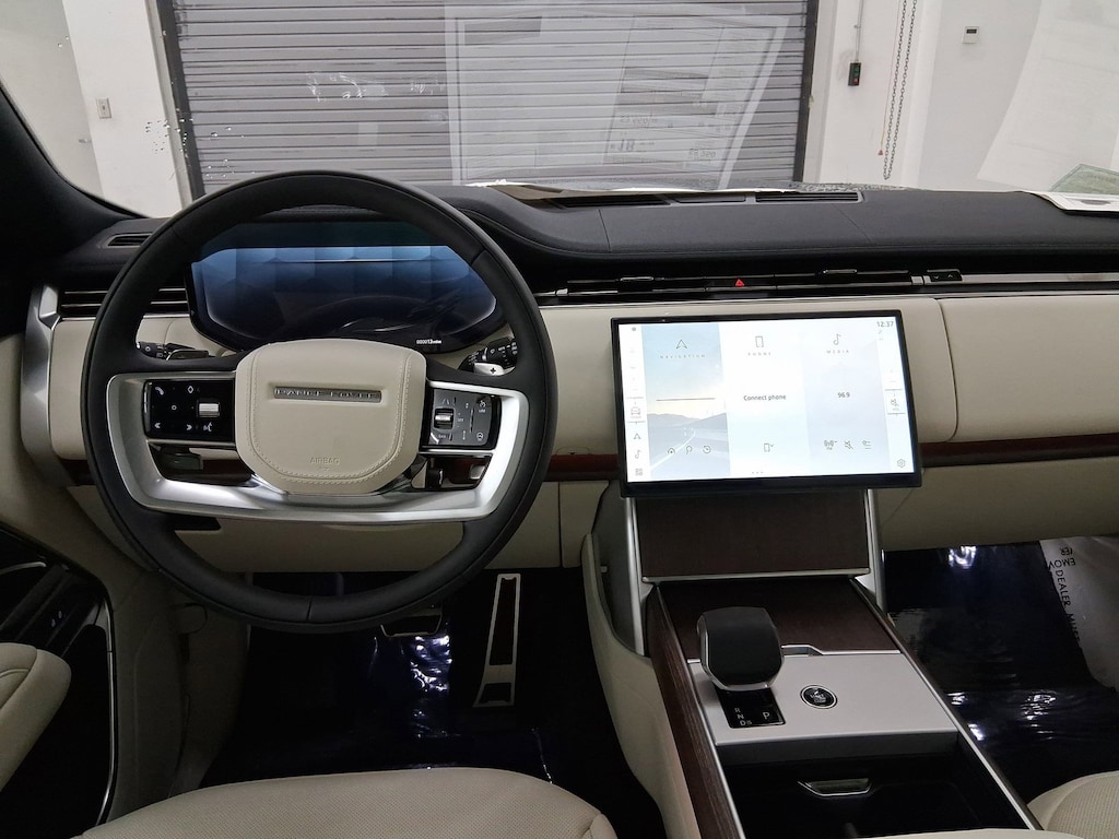 New 2025 Land Rover Range Rover P530 SE 7 Seat SUV
