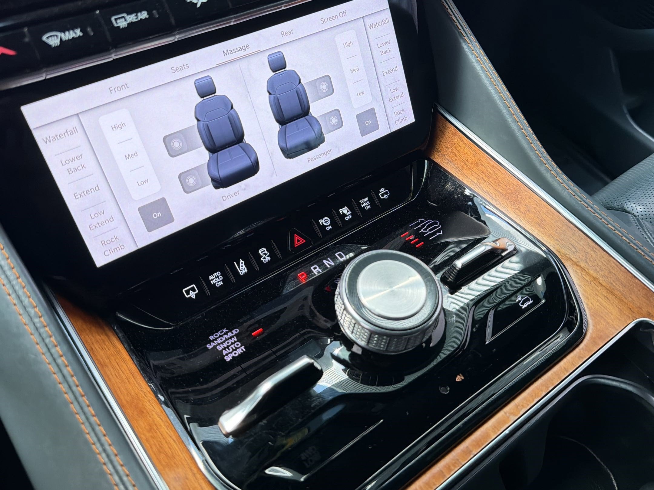 2022 Jeep Grand Wagoneer Series II - Photo 22