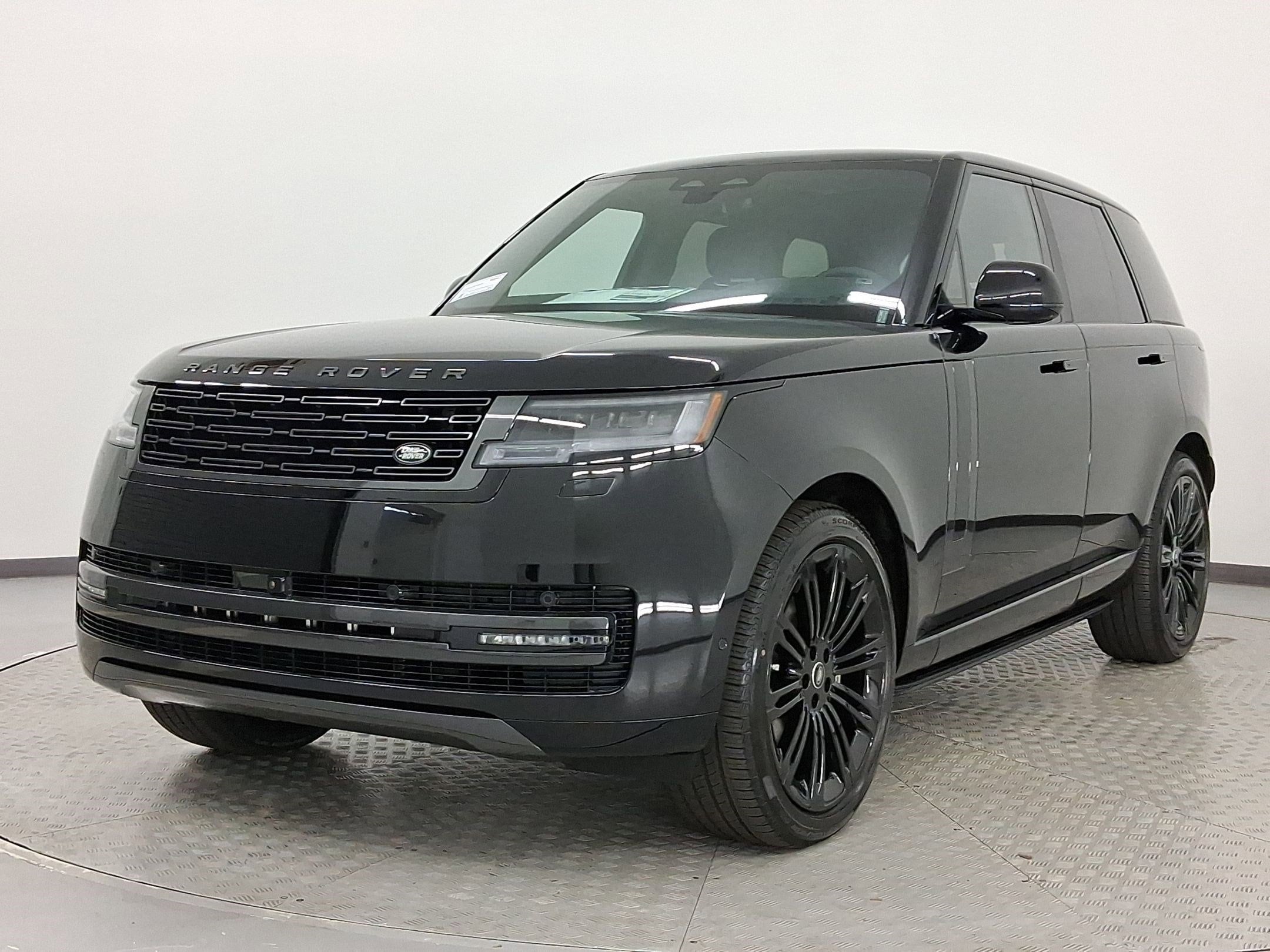 2025 Land Rover Range Rover SE's photo