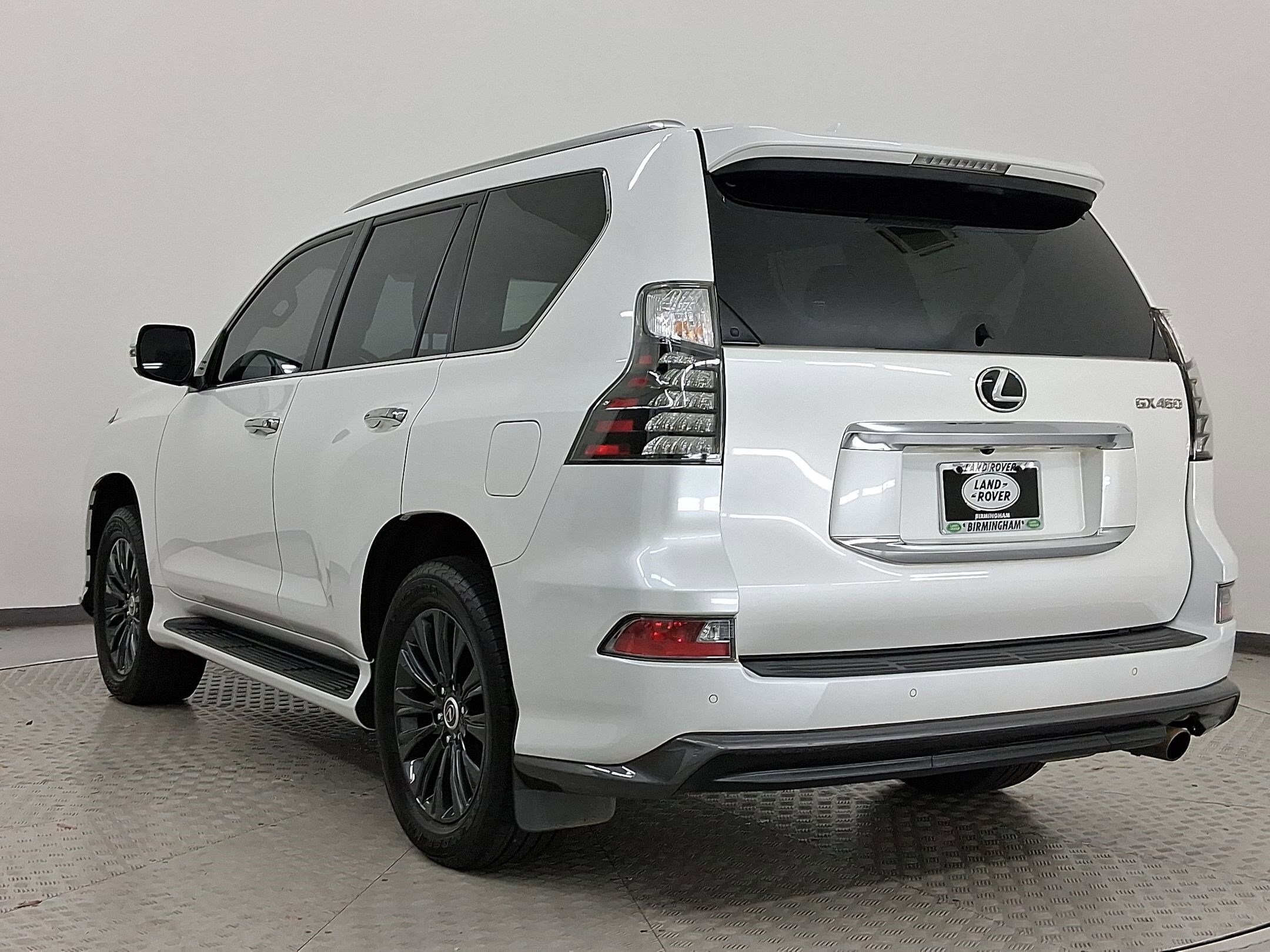 2023 Lexus GX 460 Luxury photo 2