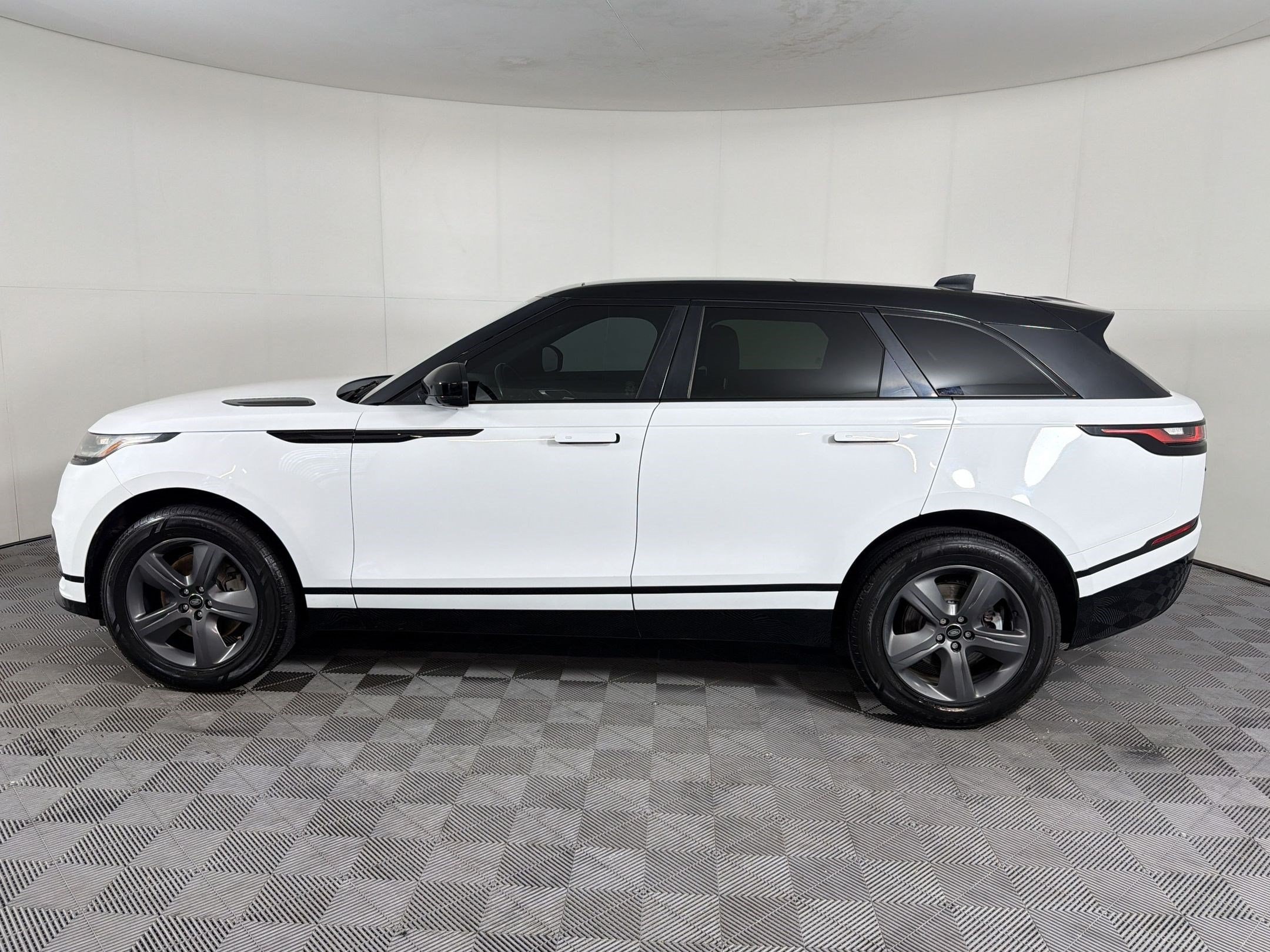 Range Rover Velar P250 R-Dynamic S SUV