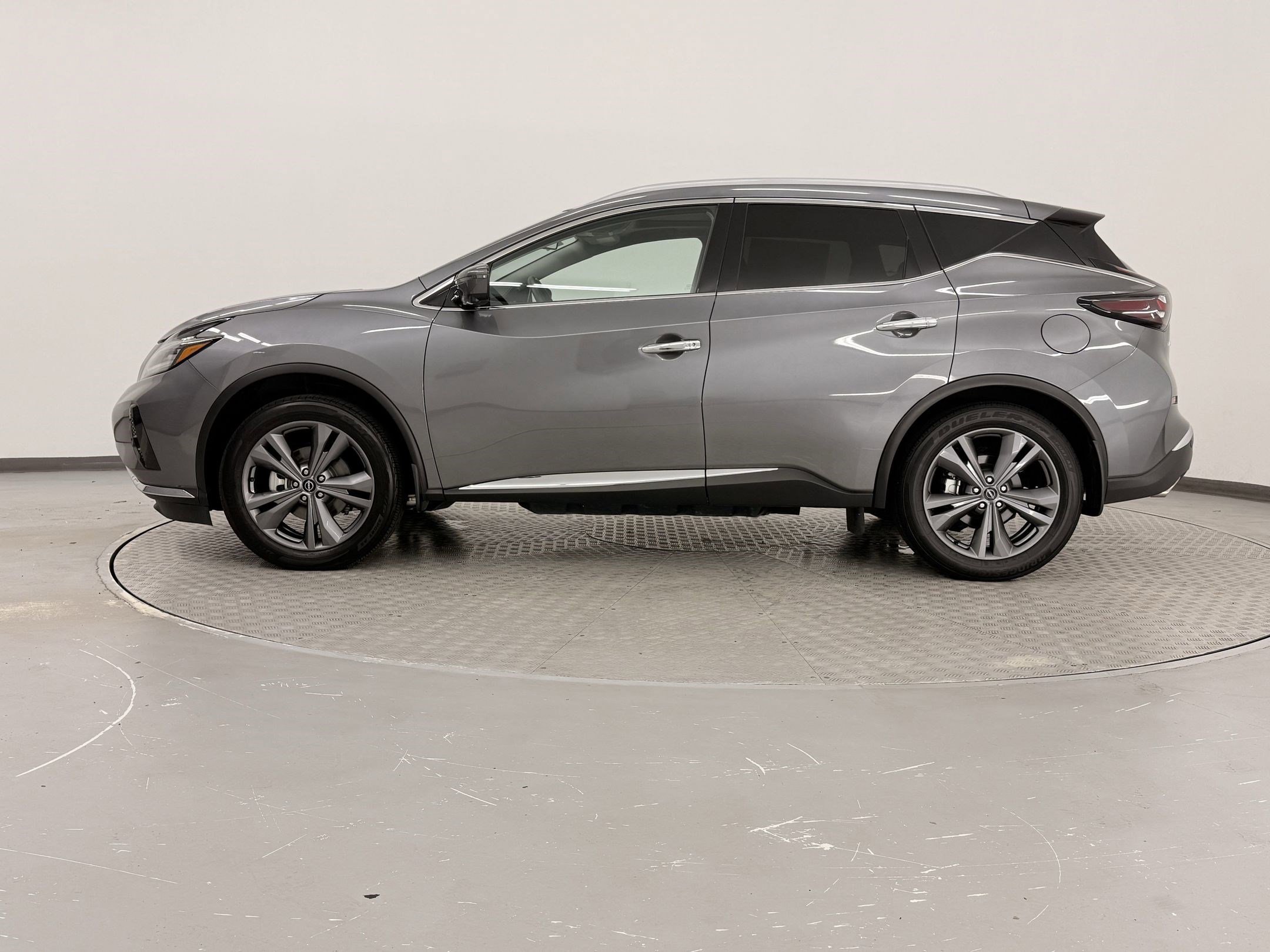 2024 Nissan Murano Platinum photo 2