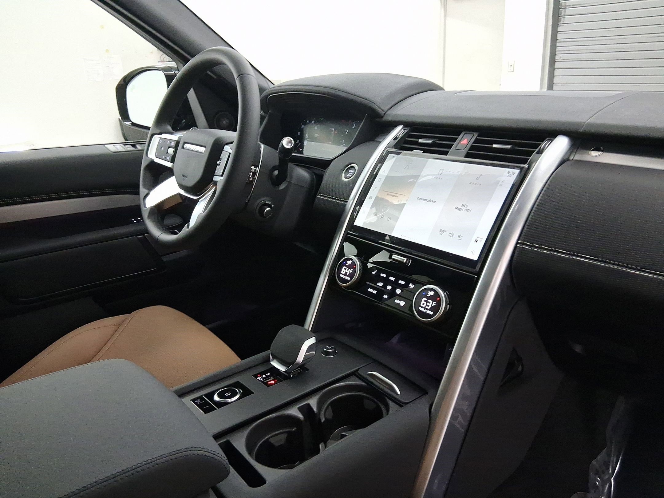 2026 Land Rover Discovery Gemini Edition - Photo 21