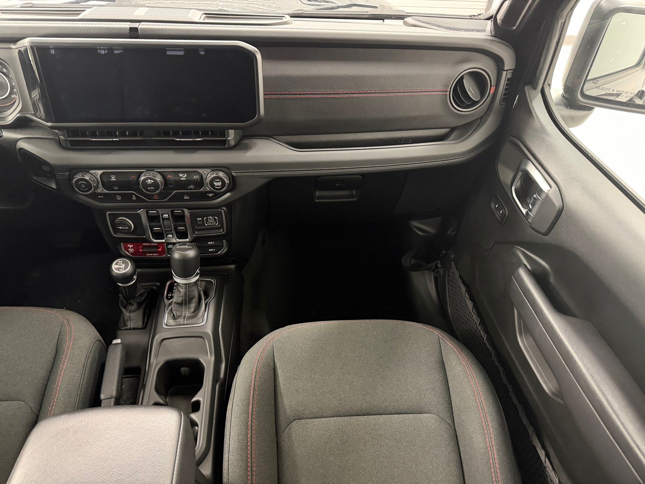 2025 Jeep Gladiator Rubicon - Photo 34