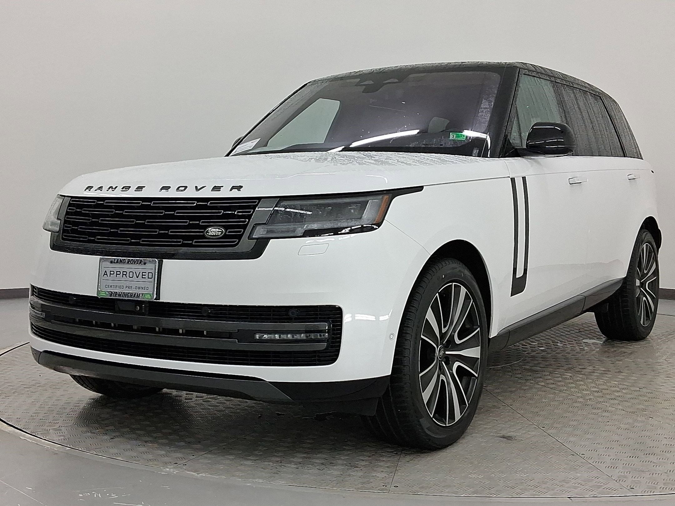 2023 Land Rover Range Rover SE's photo
