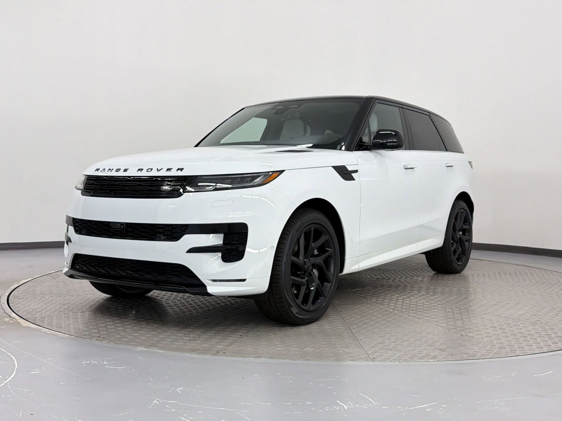2026 Land Rover Range Rover Sport P400 MHEV Dynamic SE's photo