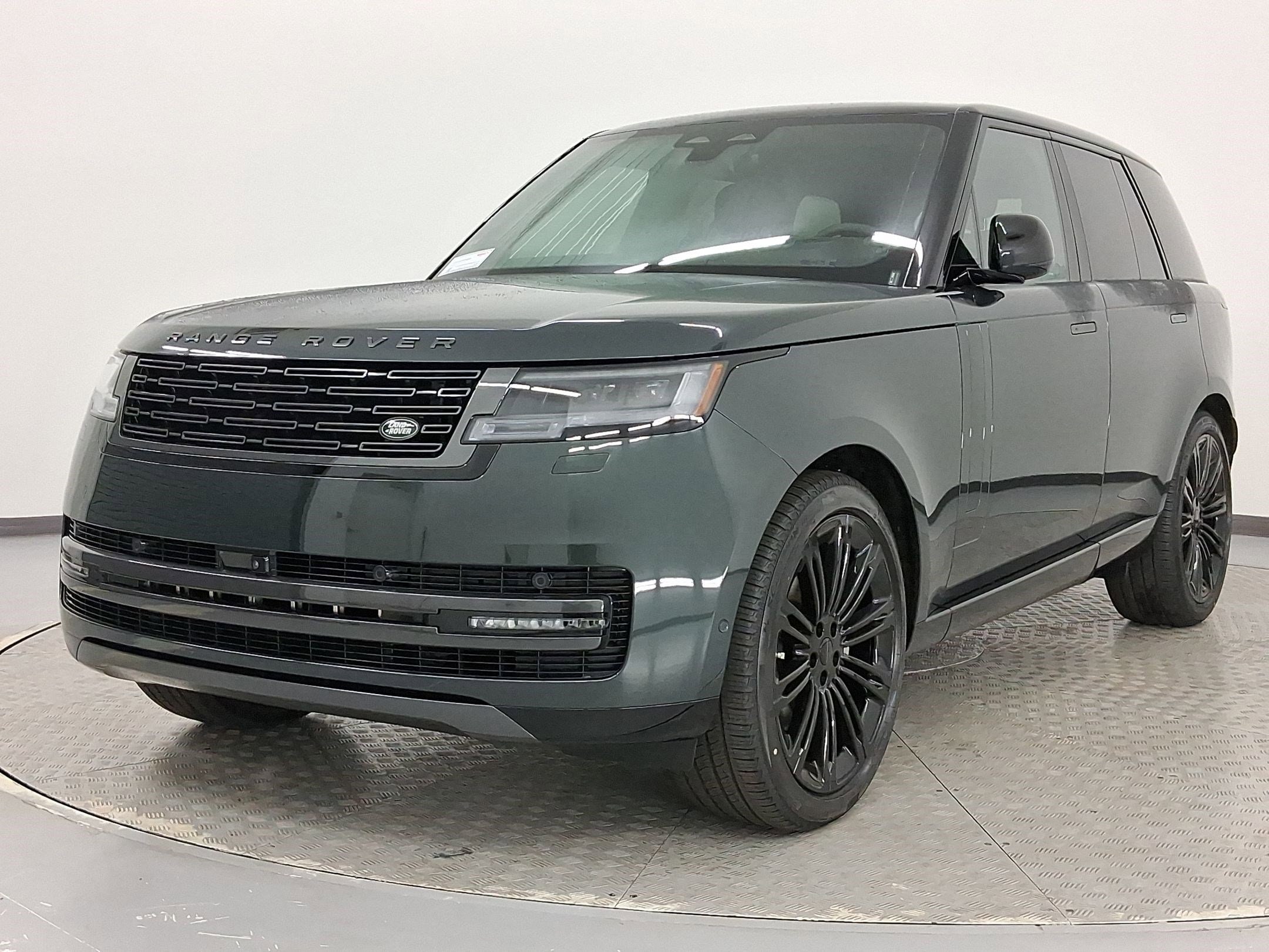 2026 Land Rover Range Rover SE's photo