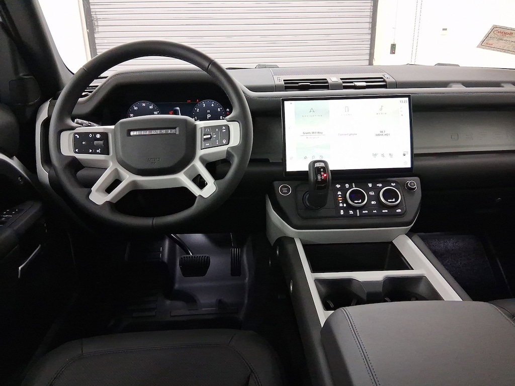 New 2026 Land Rover Defender 130 X-Dynamic SE SUV