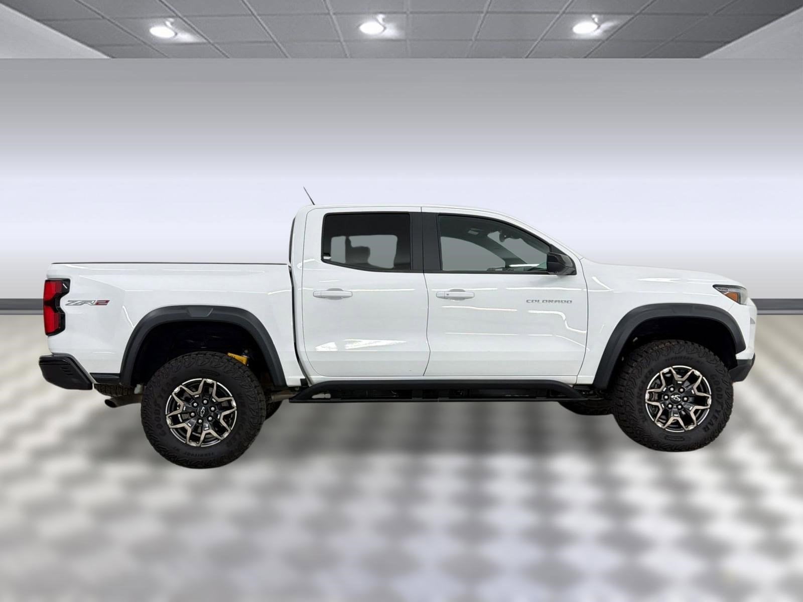 2023 Chevrolet Colorado ZR2 photo 3