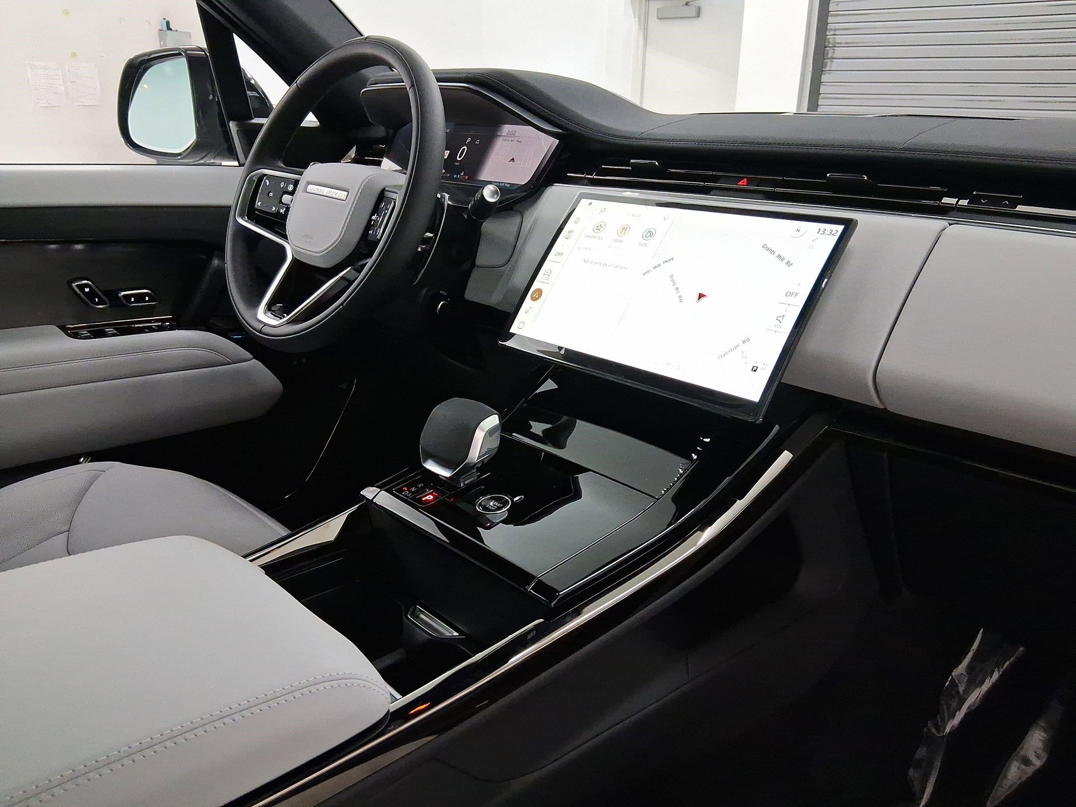 2026 Land Rover Range Rover Sport SE - Photo 31