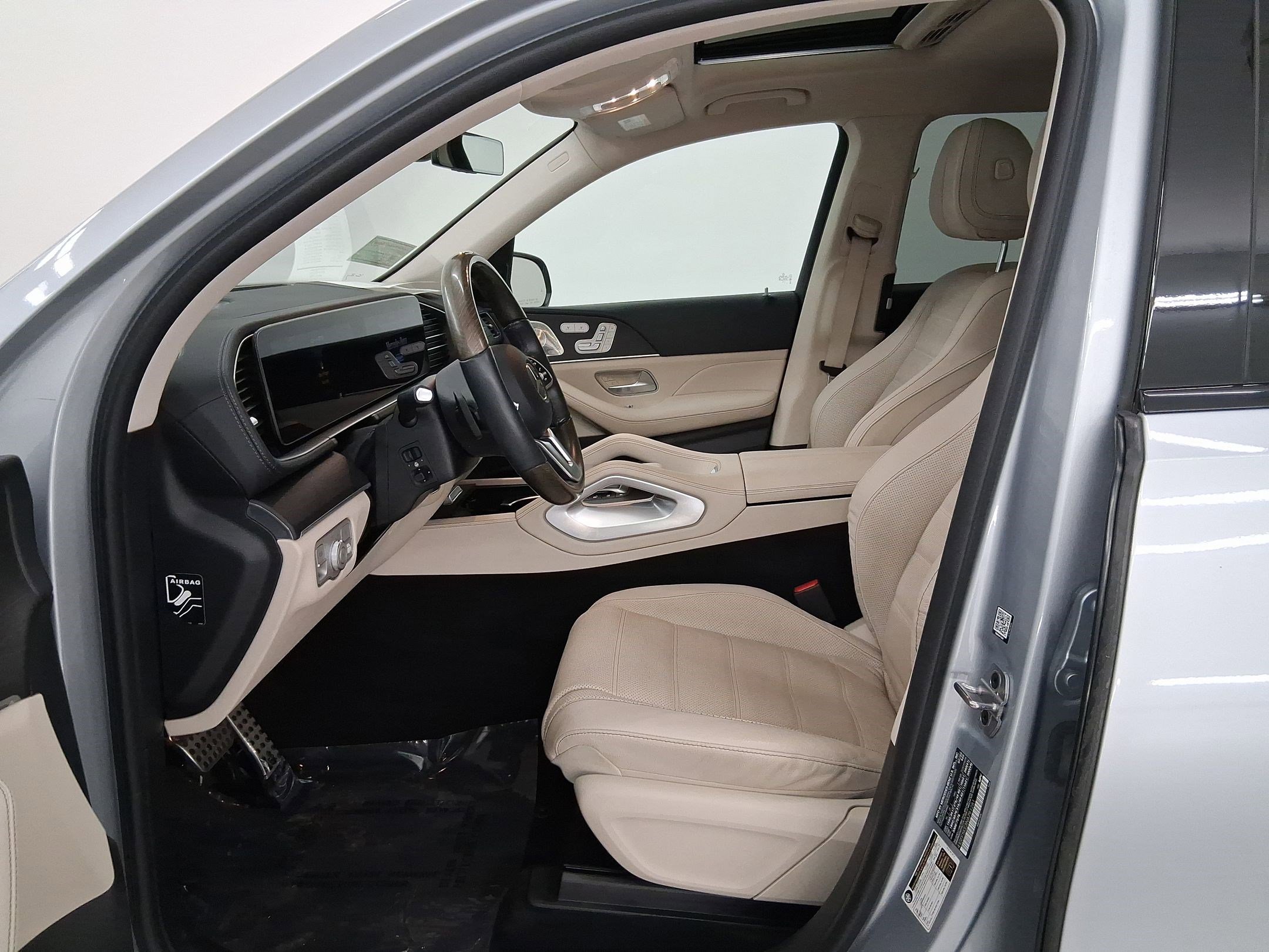 2022 Mercedes Benz GLS 450 4MATIC photo 4