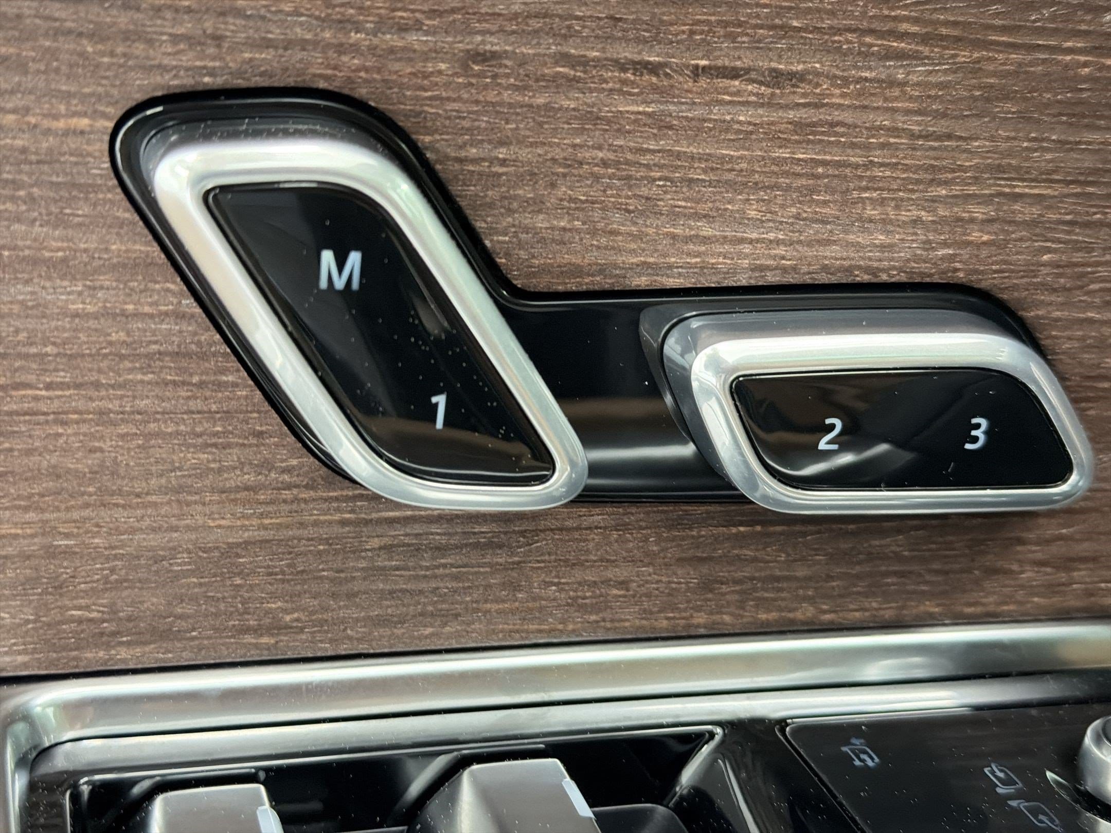 2026 Land Rover Range Rover SE - Photo 15