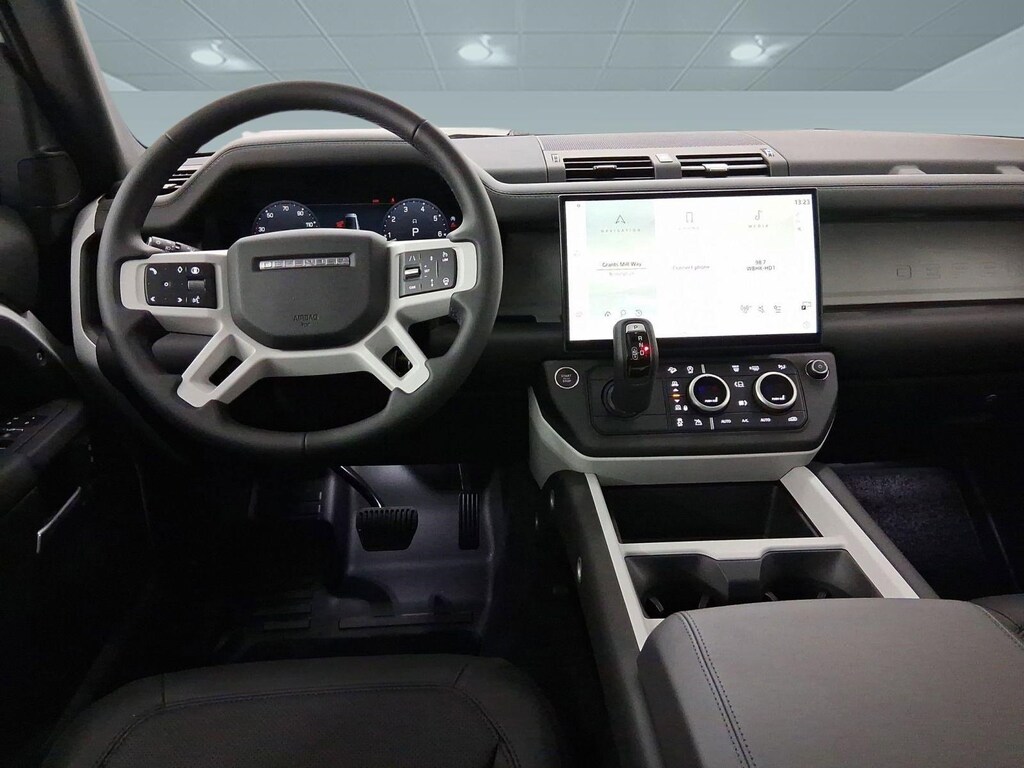 New 2026 Land Rover Defender 130 X-Dynamic SE SUV