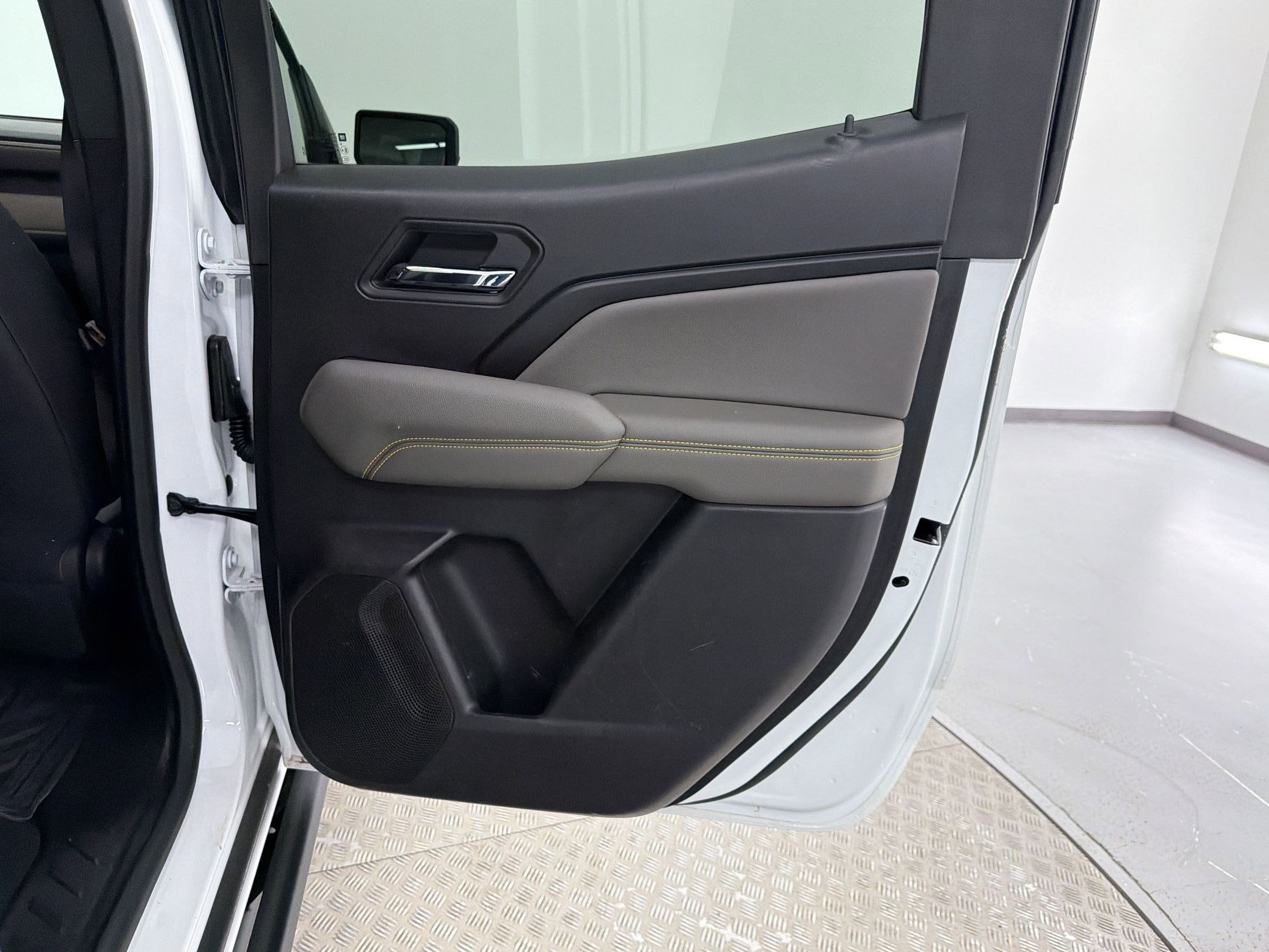 2023 Chevrolet Colorado ZR2 - Photo 28