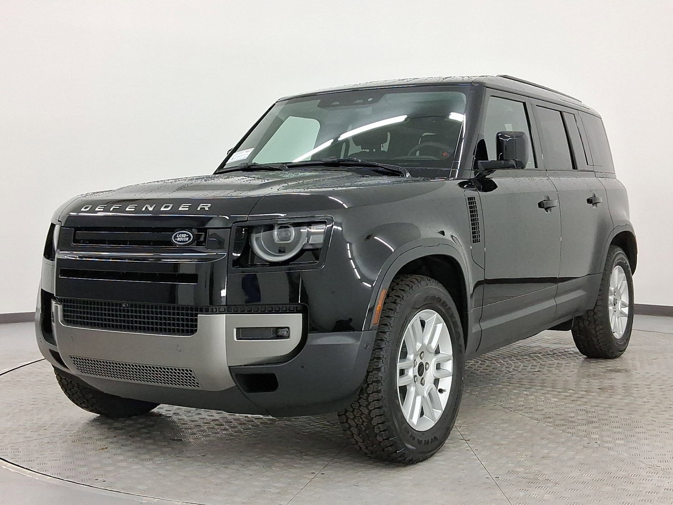 2026 Land Rover Defender S's photo