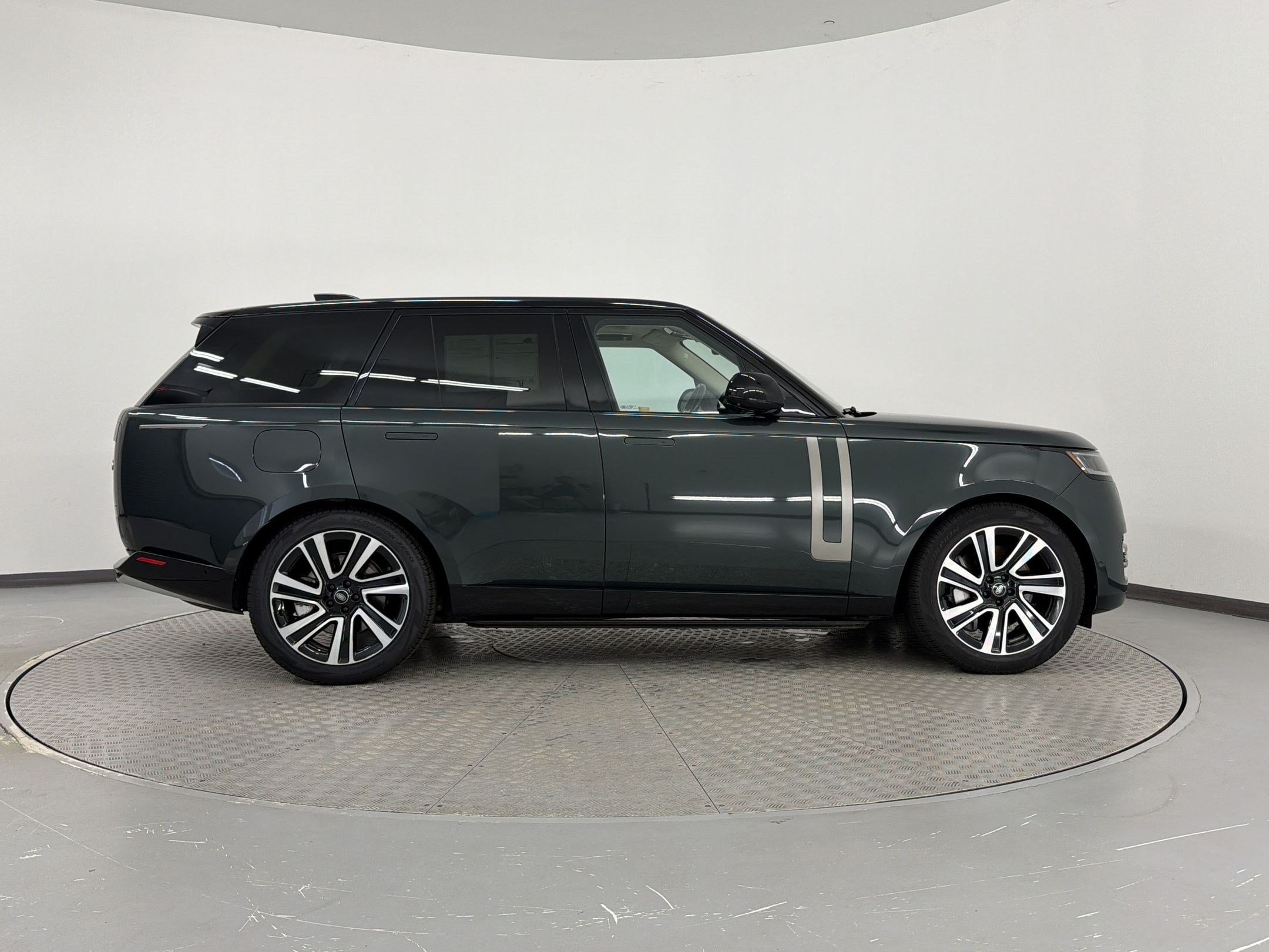 2023 Land Rover Range Rover SE - Photo 8