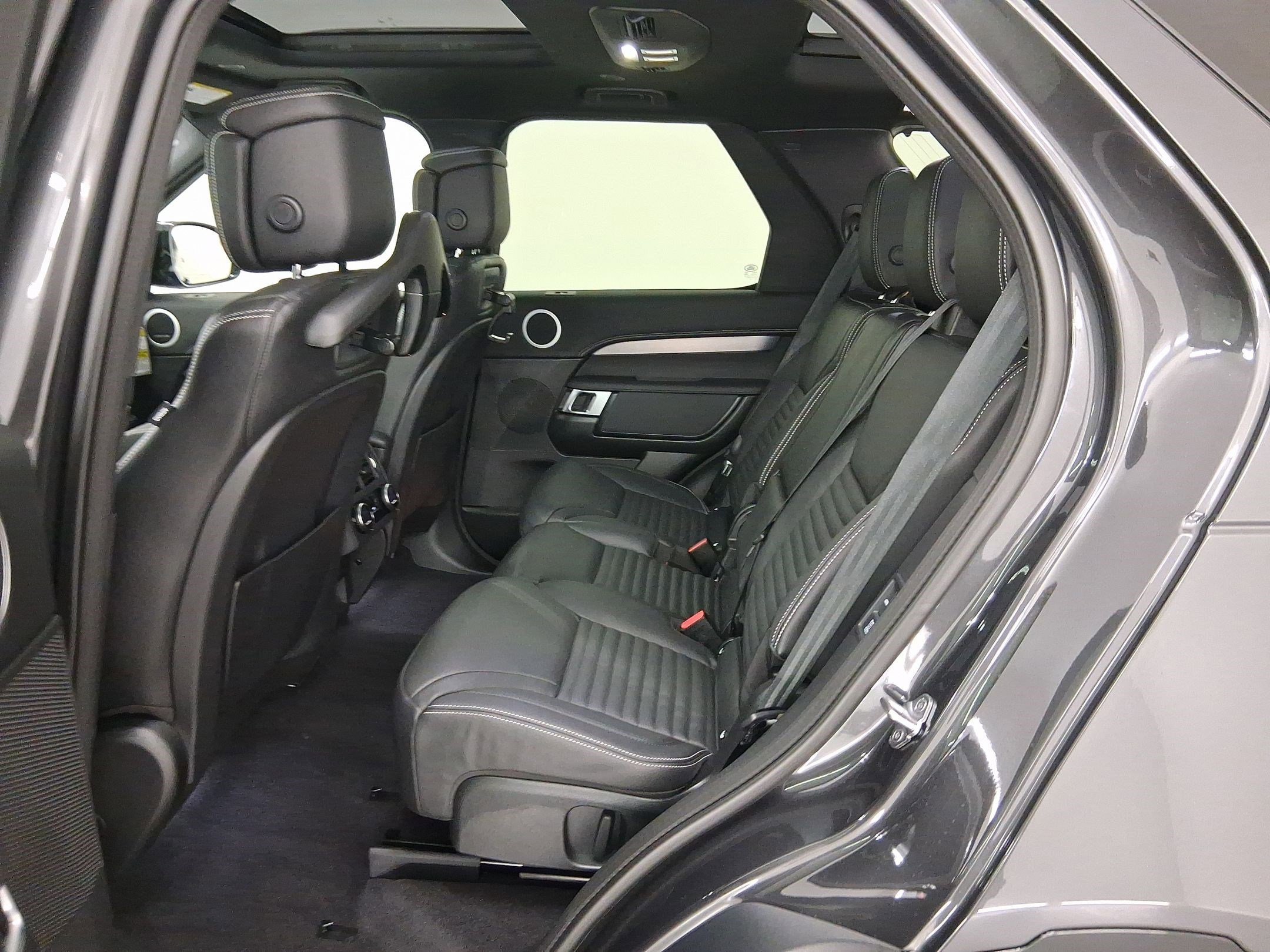 2026 Land Rover Discovery Gemini Edition - Photo 13