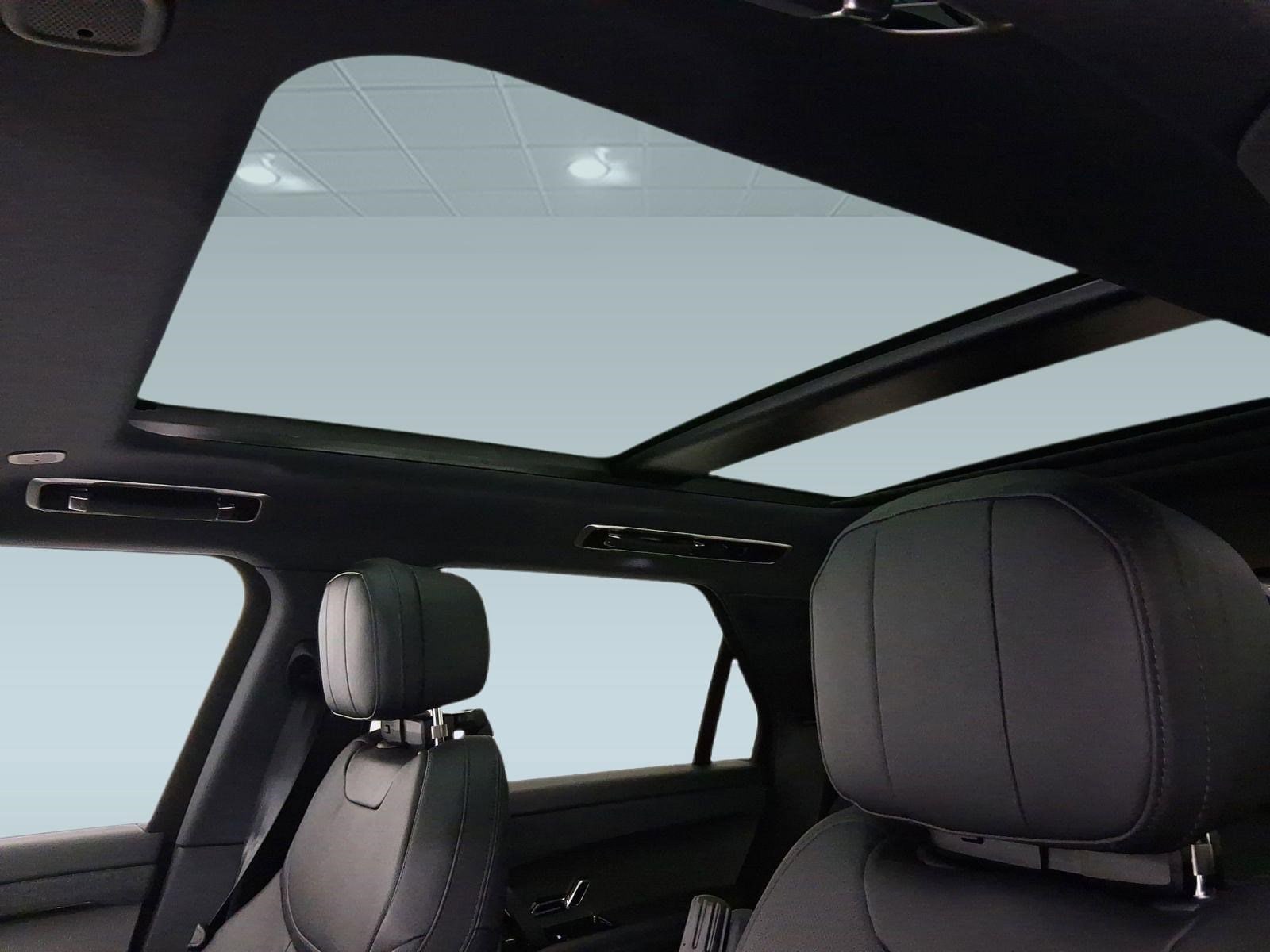 2025 Land Rover Range Rover Sport Dynamic SE - Photo 14