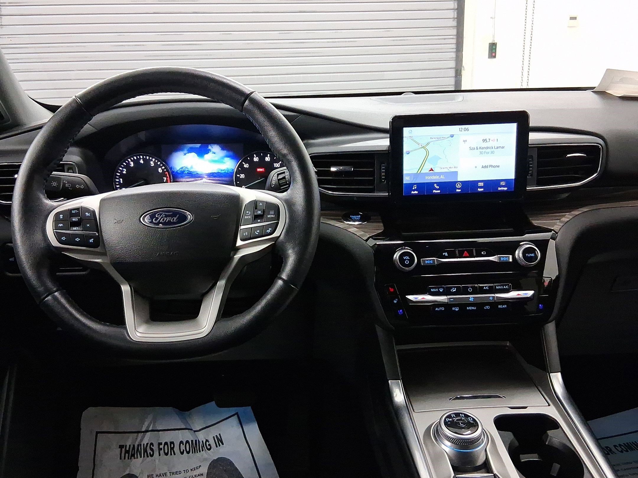 2023 Ford Explorer Limited photo 3