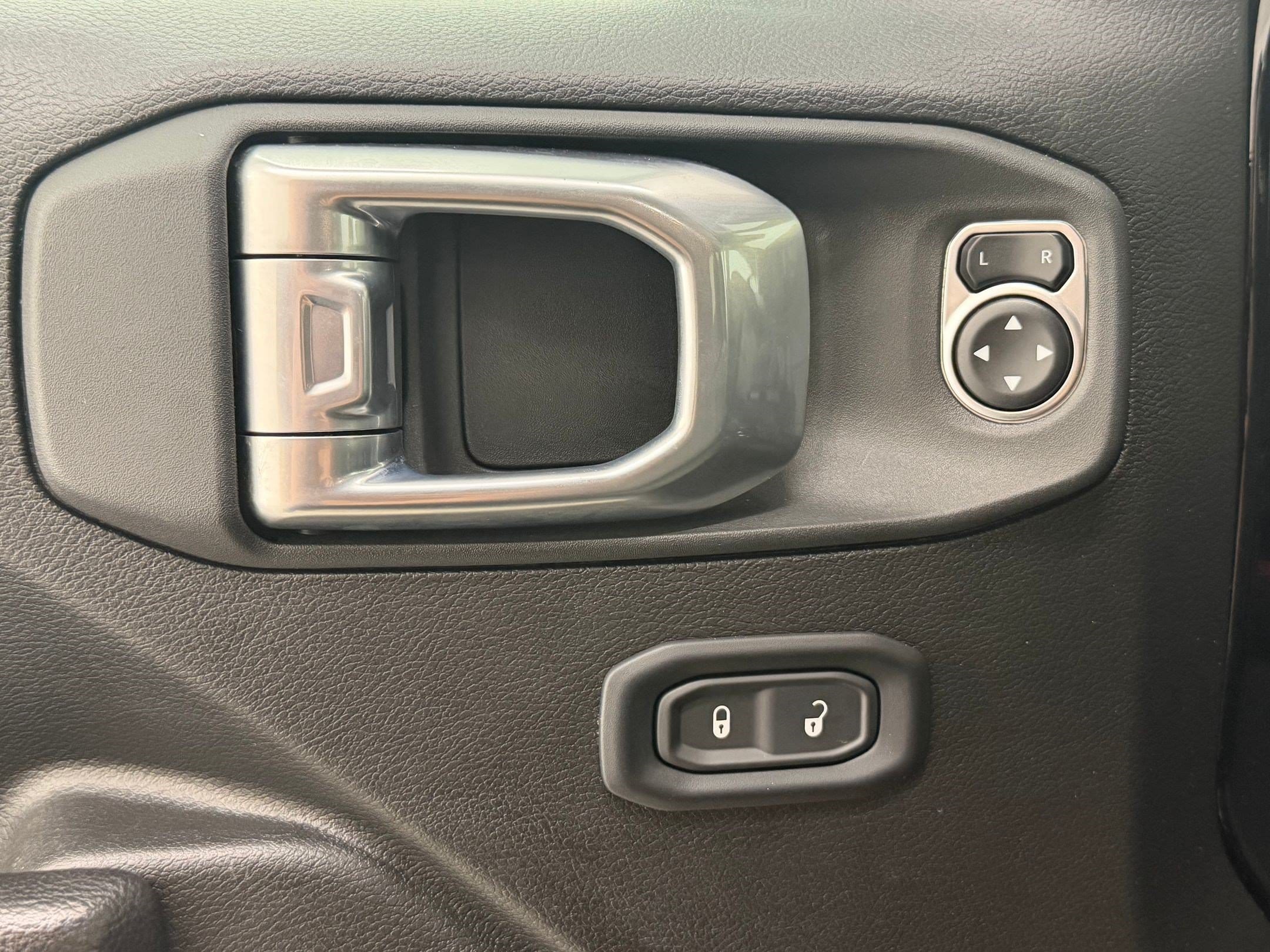 2025 Jeep Gladiator Rubicon - Photo 14