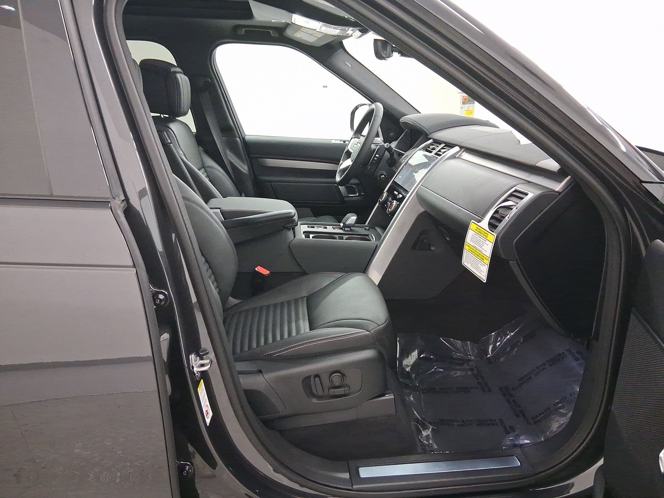 2026 Land Rover Discovery Gemini Edition - Photo 32