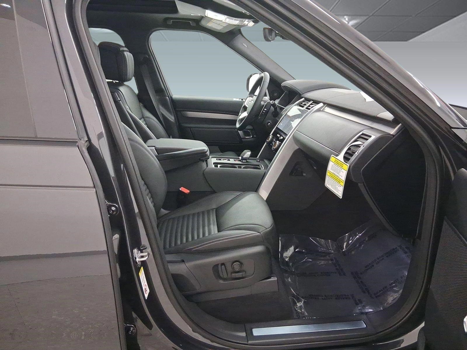 2026 Land Rover Discovery Gemini Edition - Photo 32