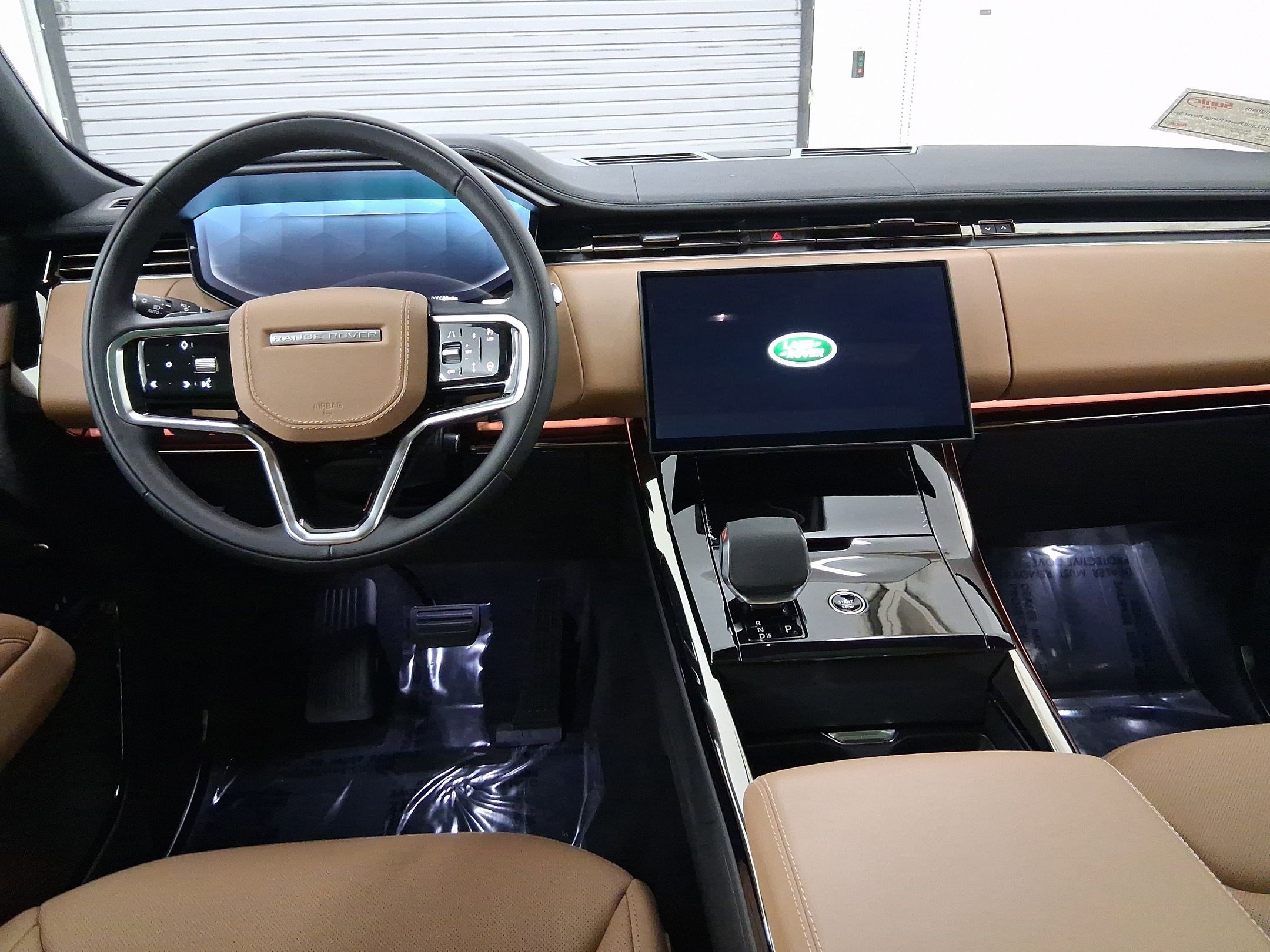 2025 Land Rover Range Rover Sport P360 SE photo 4