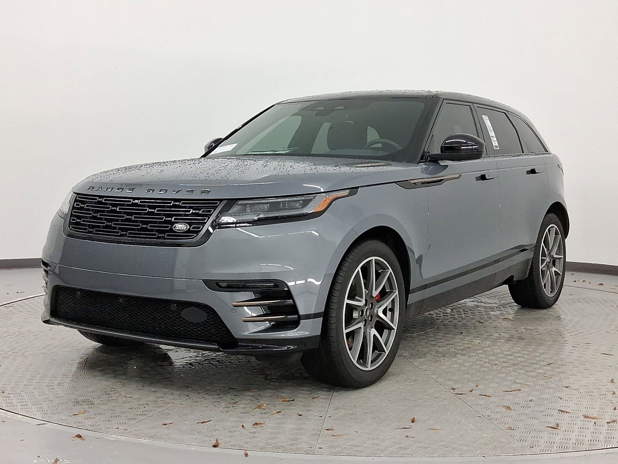 2025 Land Rover Range Rover Velar Dynamic SE's photo
