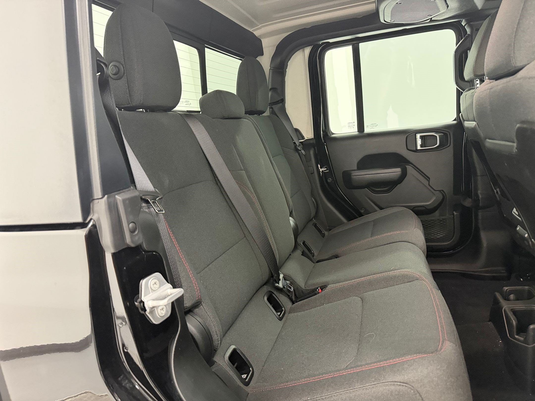 2025 Jeep Gladiator Rubicon - Photo 35