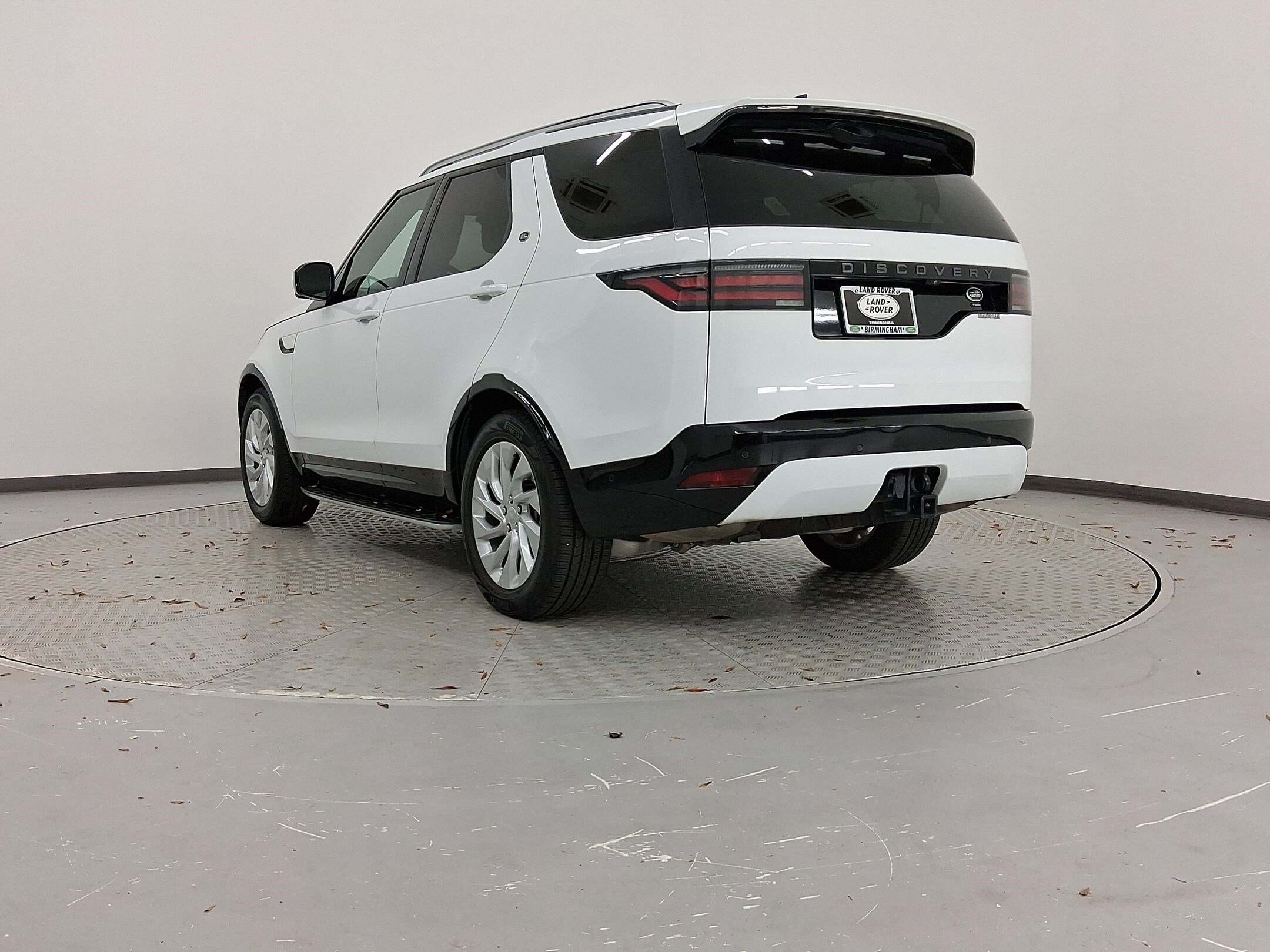 2021 Land Rover Discovery S R-Dynamic photo 3