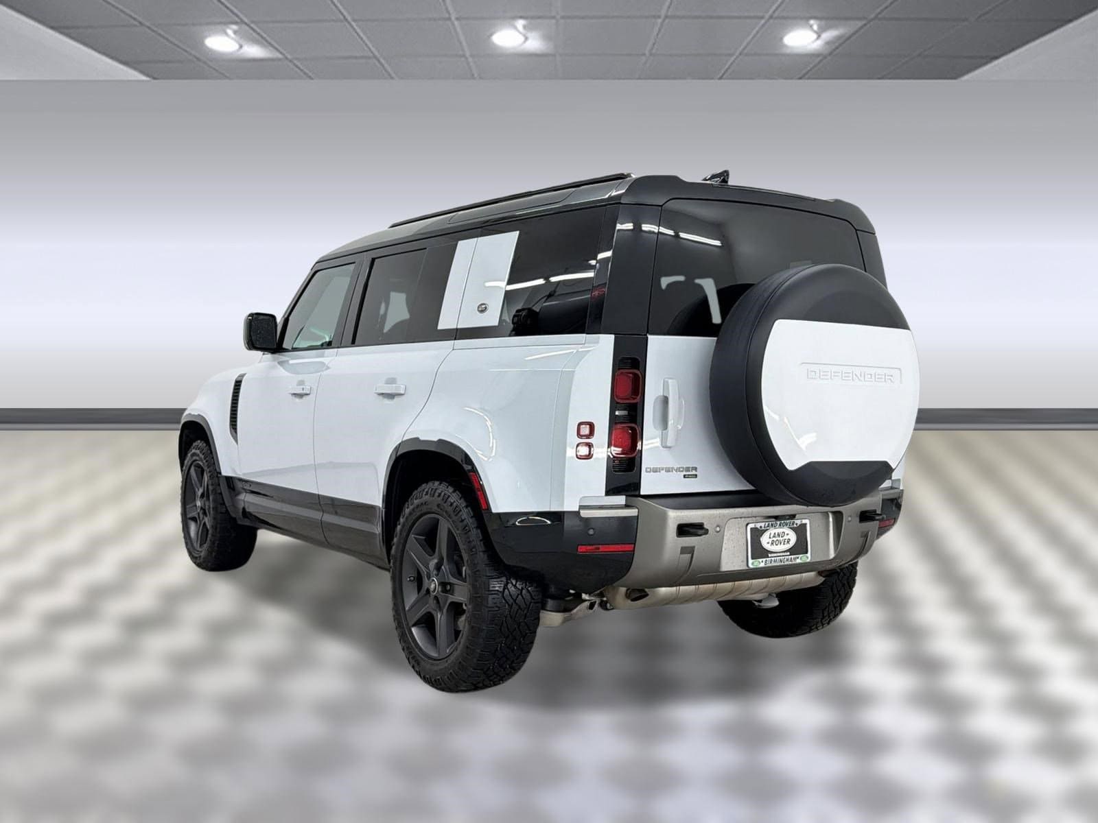 2021 Land Rover Defender X-Dynamic SE photo 2