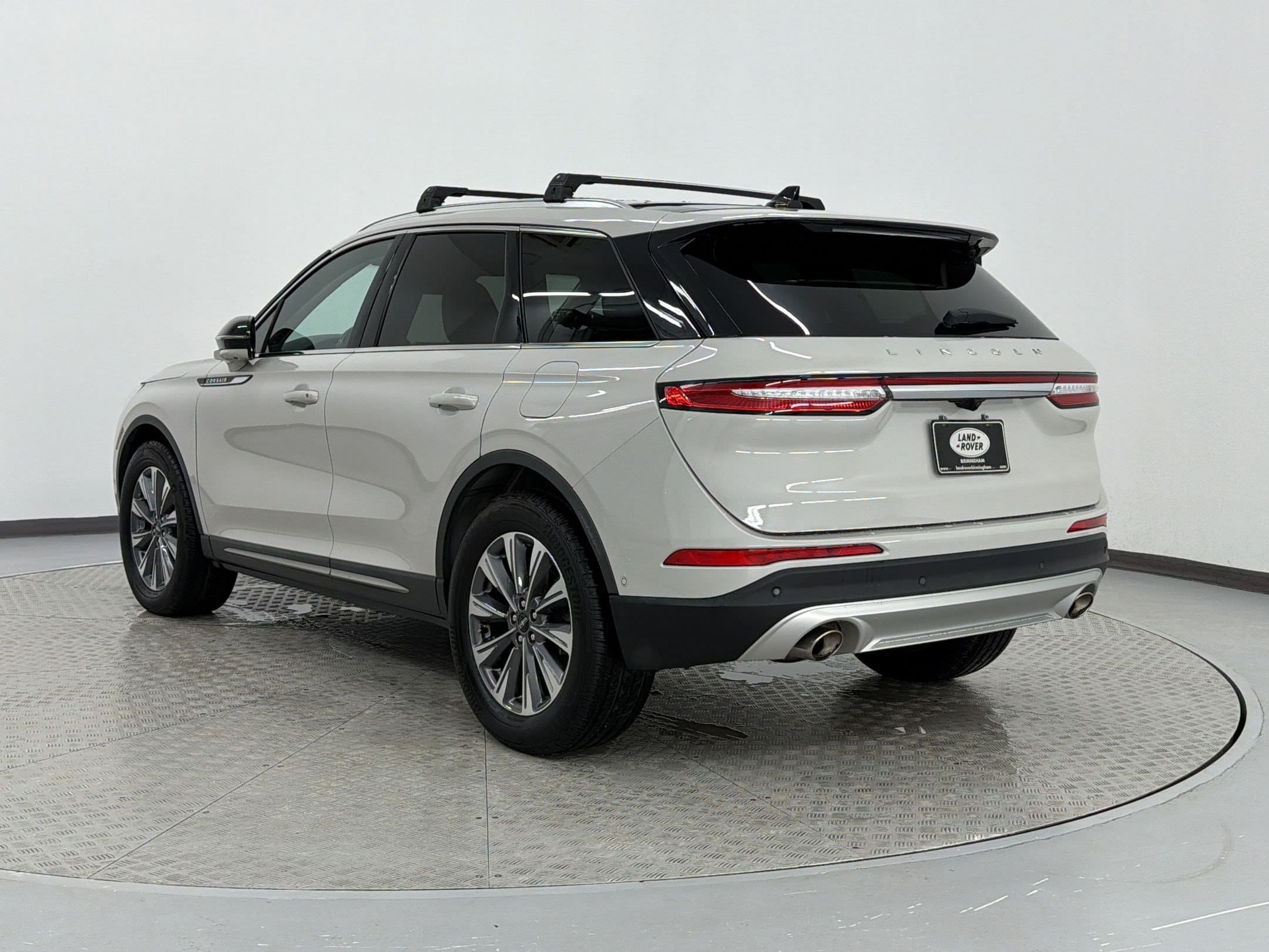 Corsair Reserve SUV